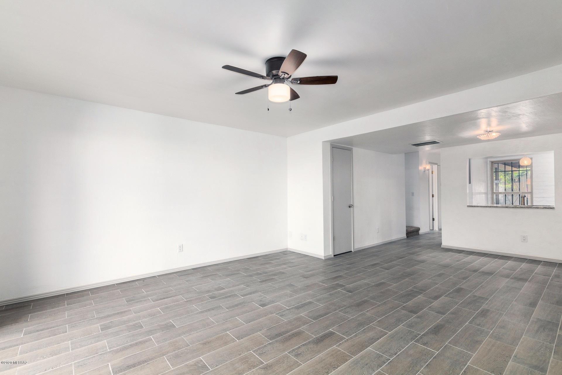 Tucson North Townhome Apts. - Residential