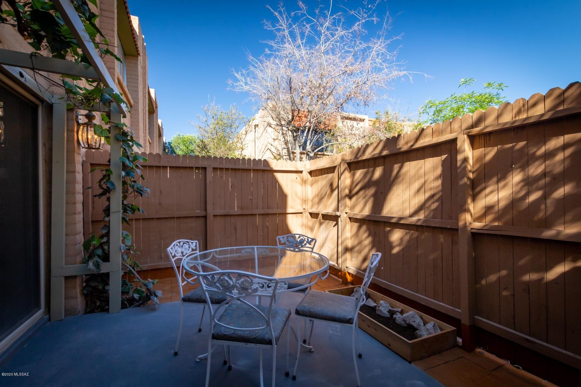 Tucson North Townhome Apts. - Residential