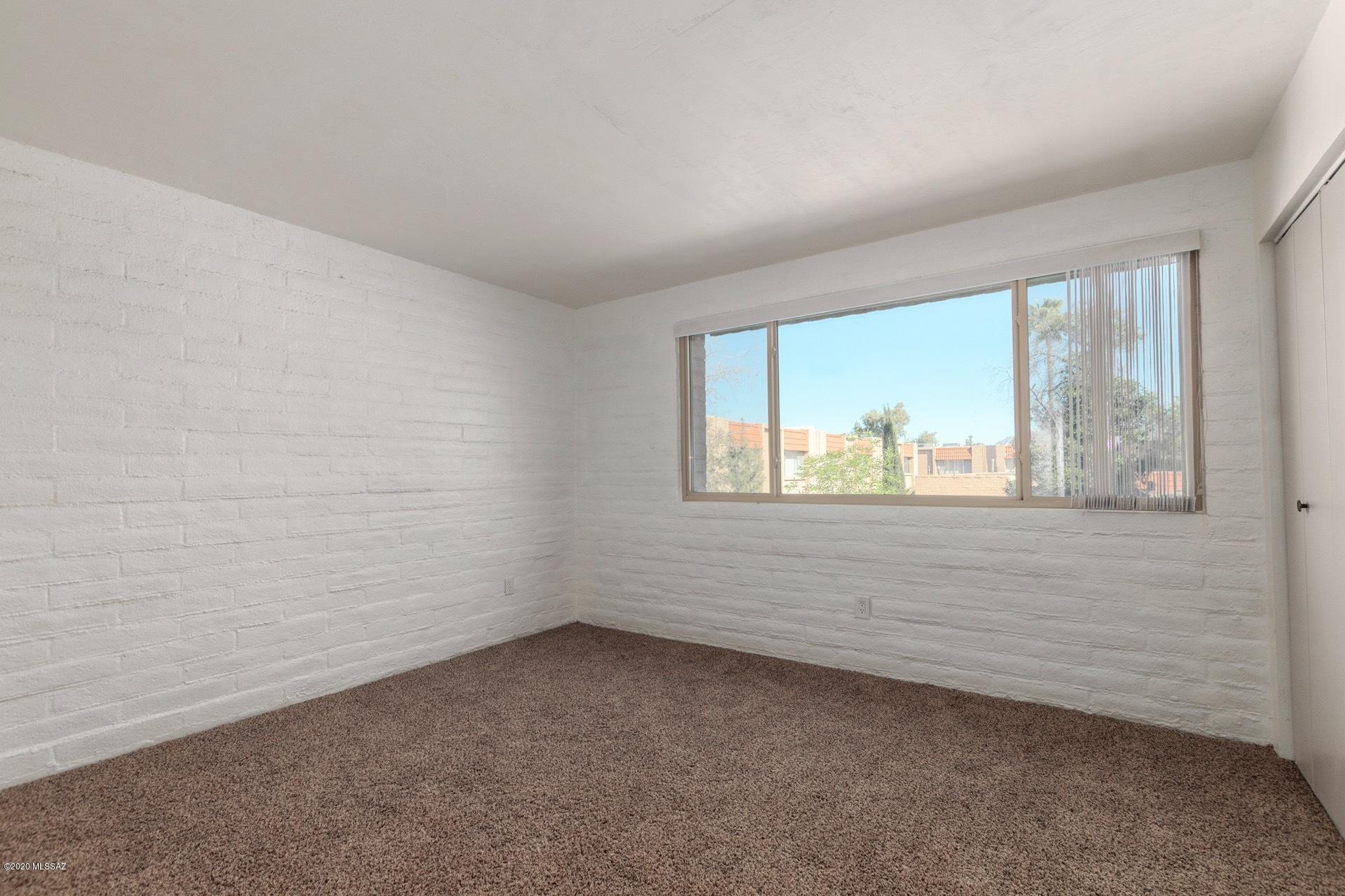 Tucson North Townhome Apts. - Residential