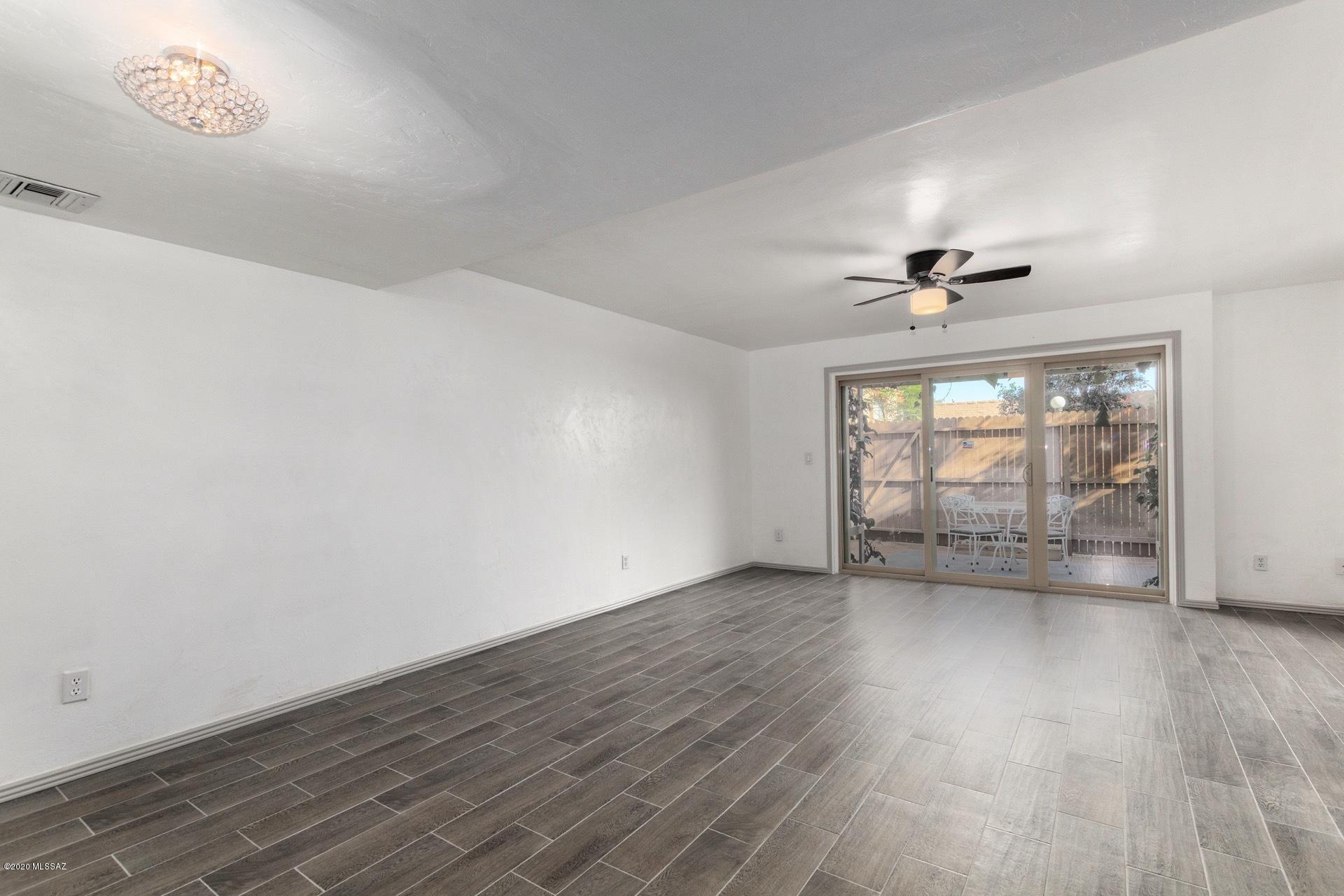Tucson North Townhome Apts. - Residential