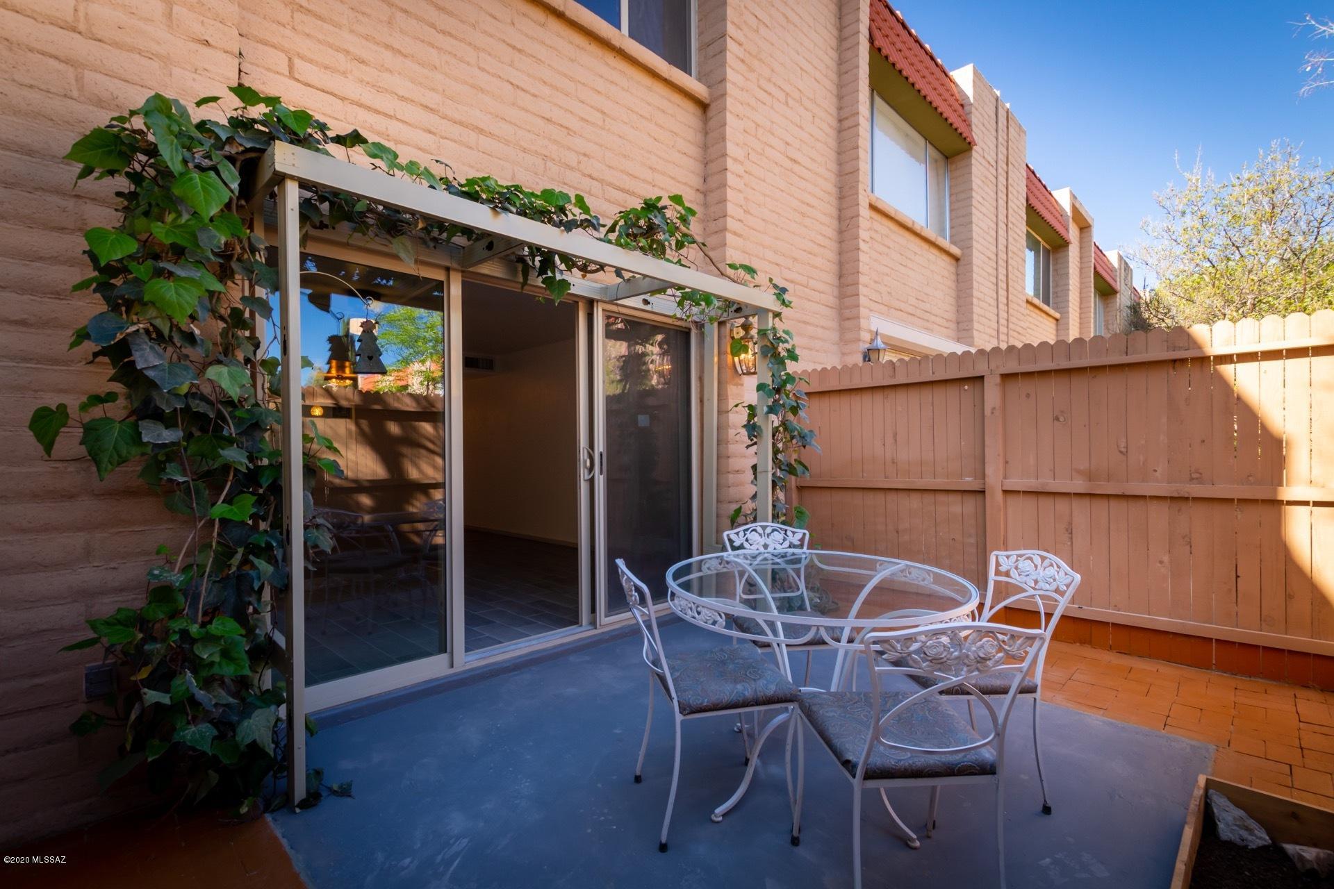 Tucson North Townhome Apts. - Residential