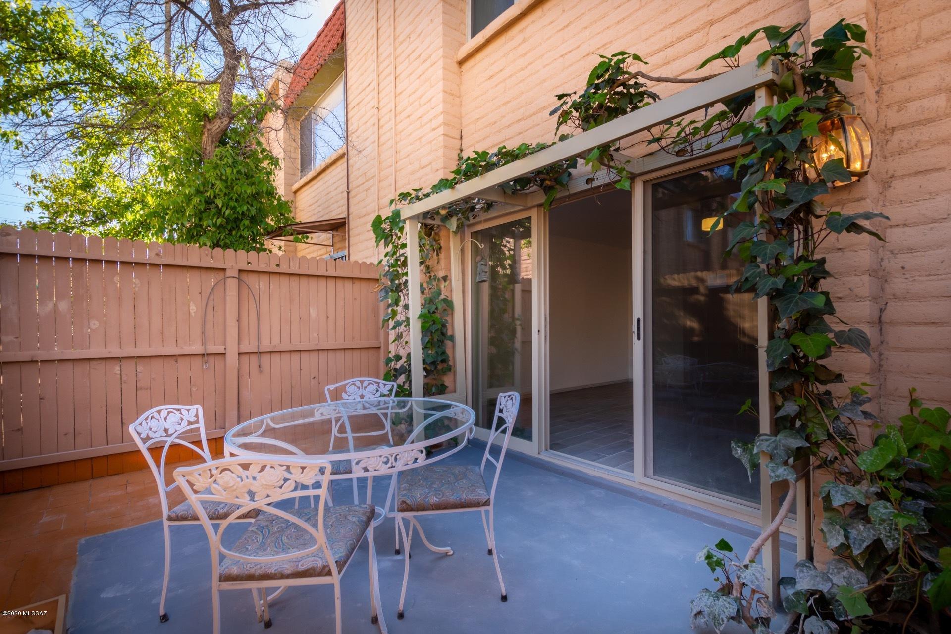 Tucson North Townhome Apts. - Residential