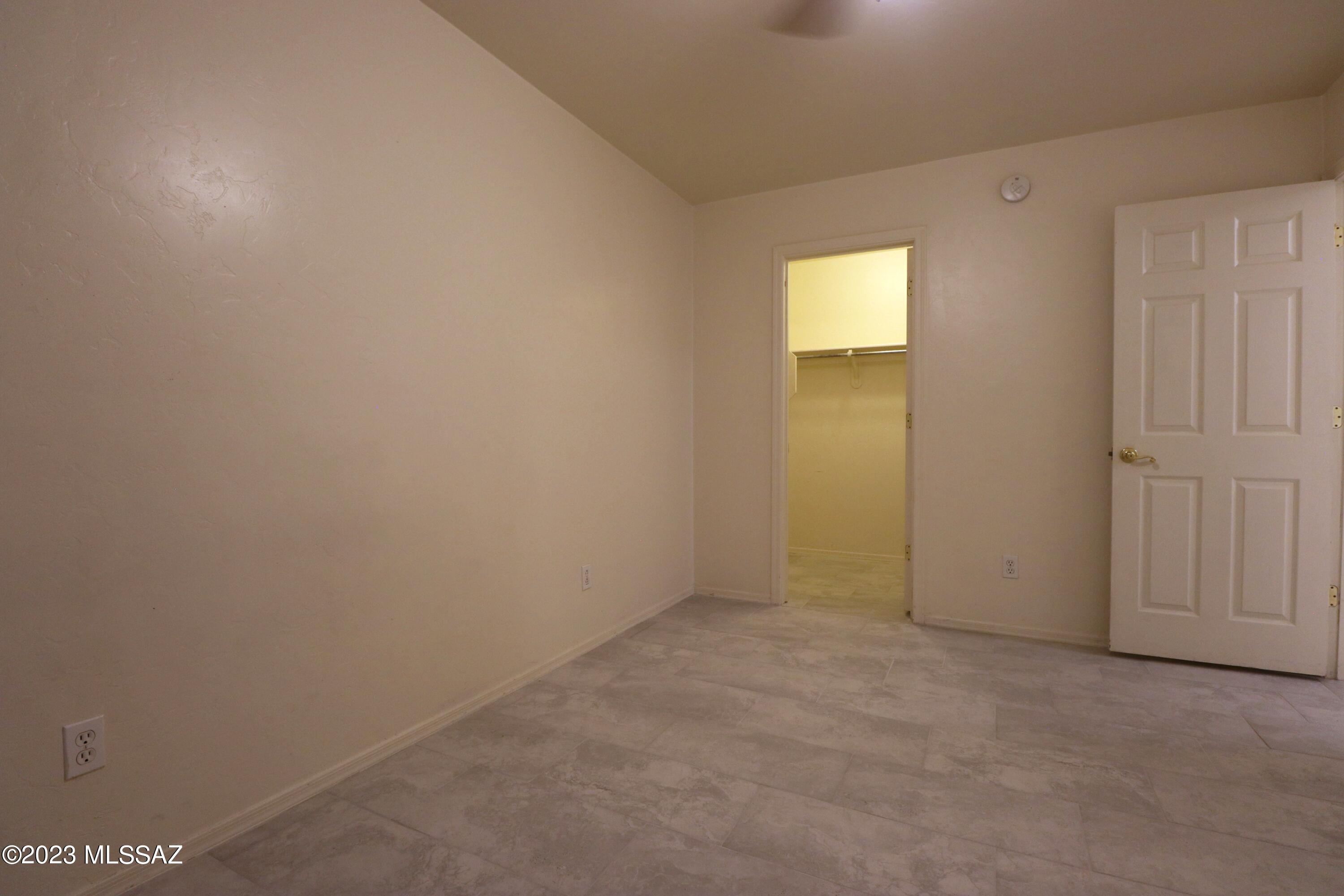 Rancho Del Lago (1-100) - Residential Lease