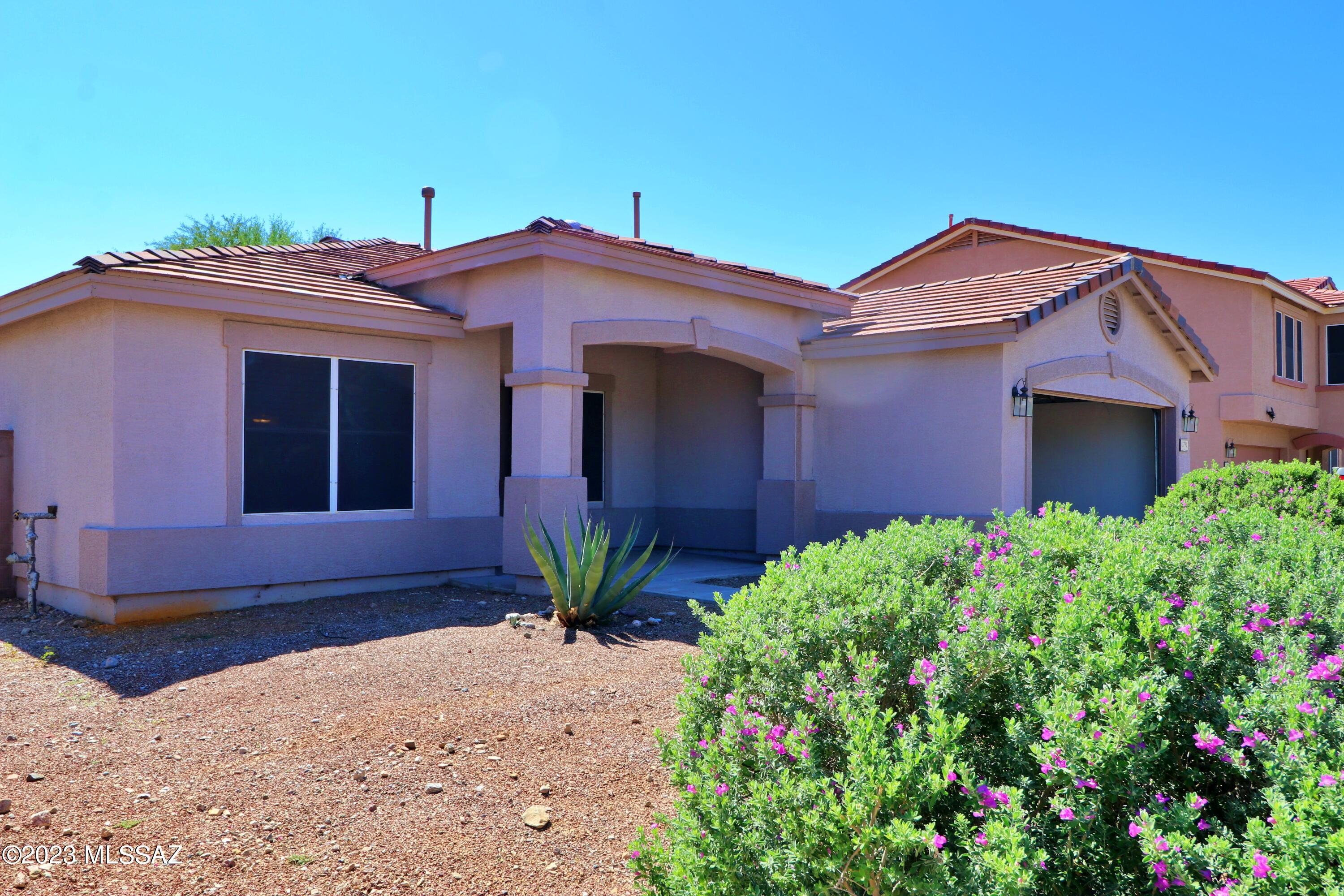Rancho Del Lago (1-100) - Residential Lease