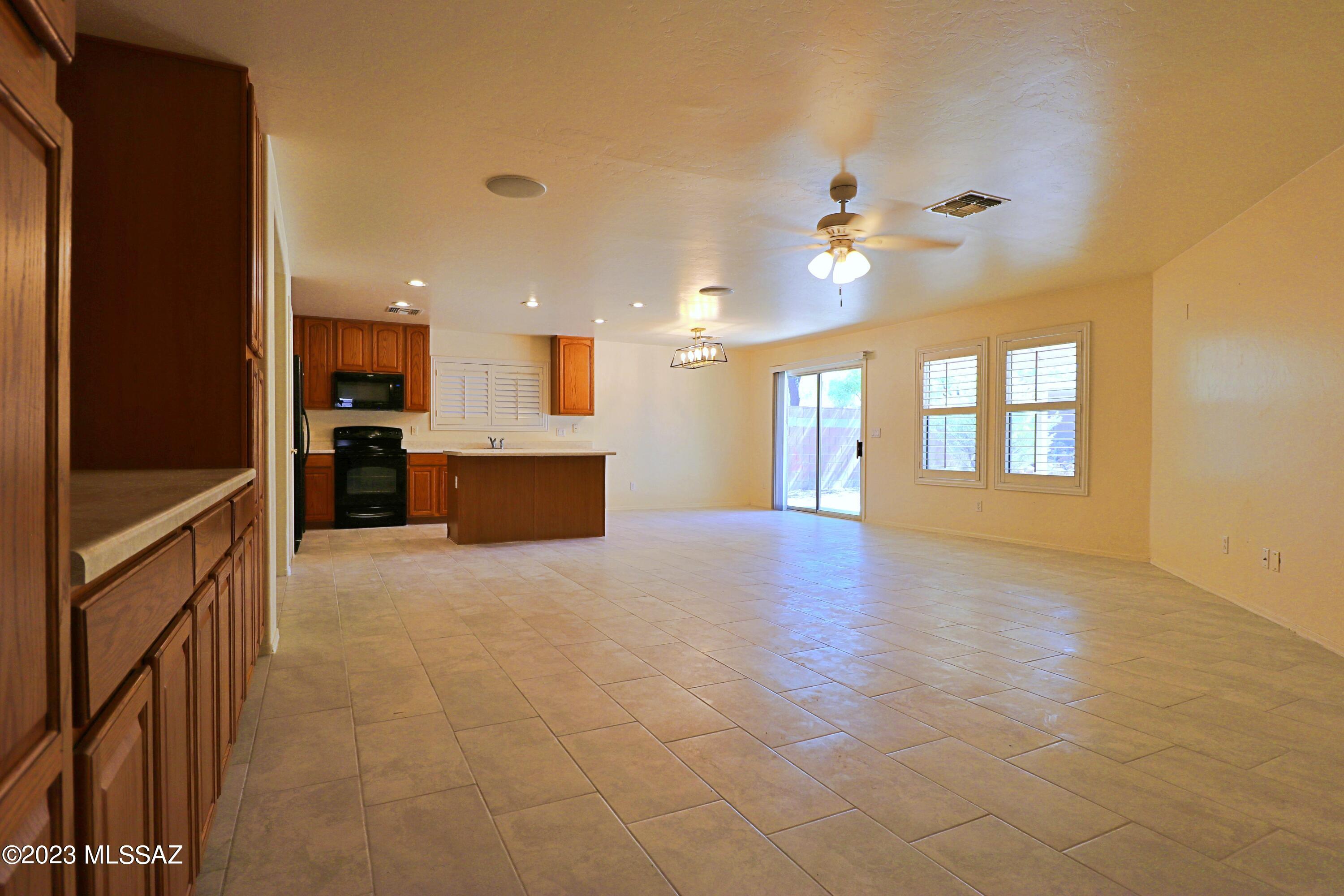 Rancho Del Lago (1-100) - Residential Lease
