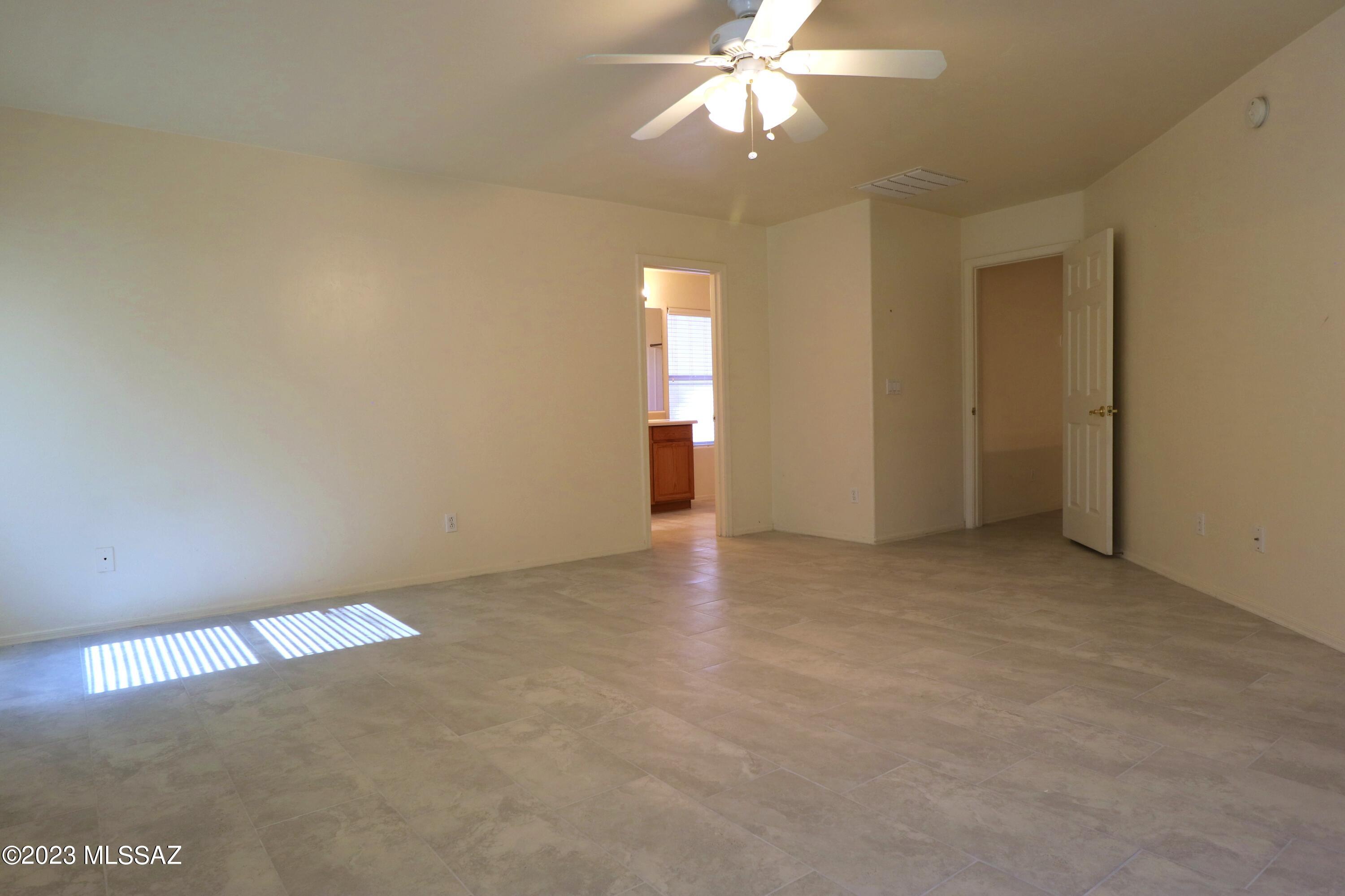 Rancho Del Lago (1-100) - Residential Lease
