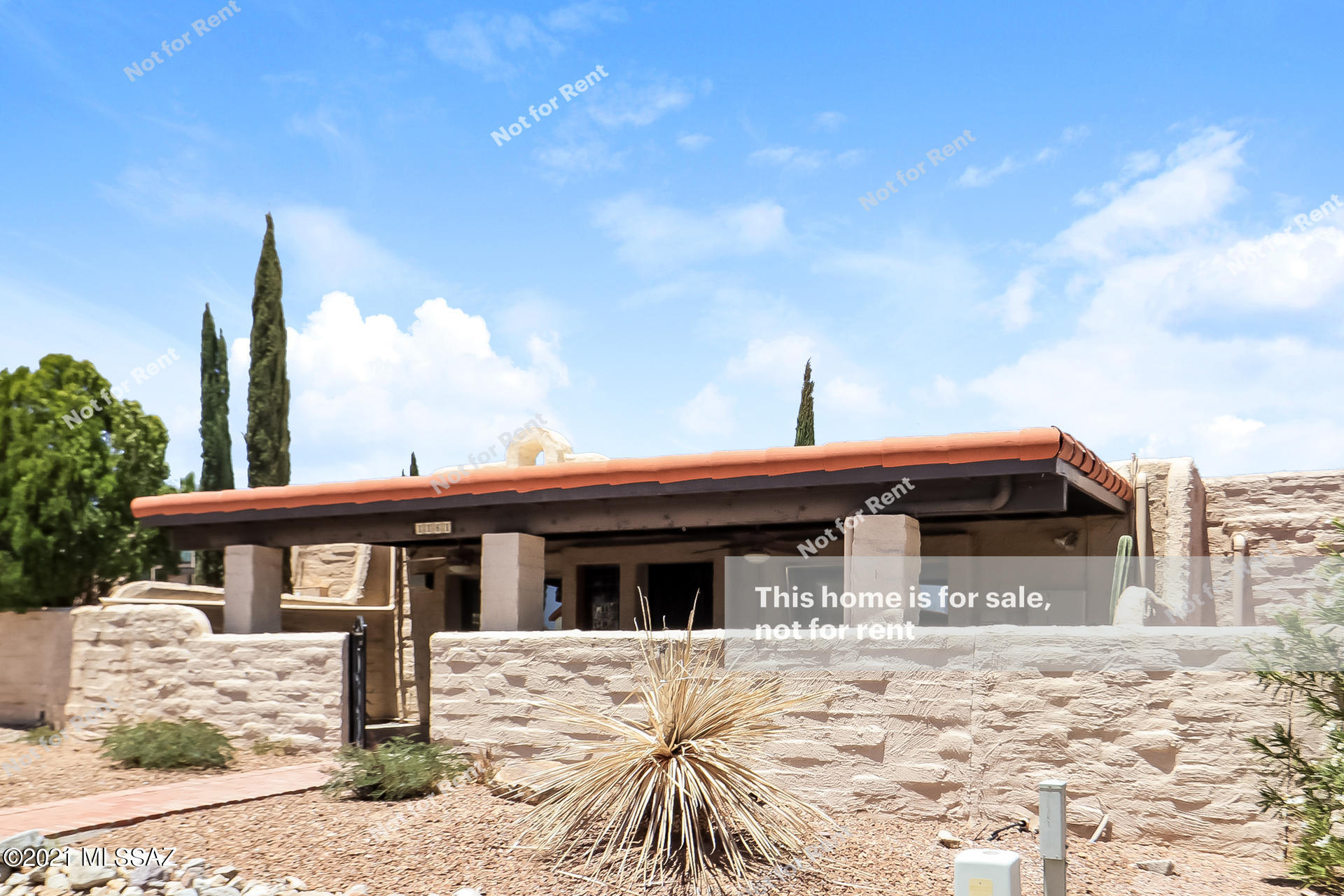 This Green Valley one-story cul-de-sac home offers granite countertops, and a two-car garage. This home has been virtually staged to illustrate its potential