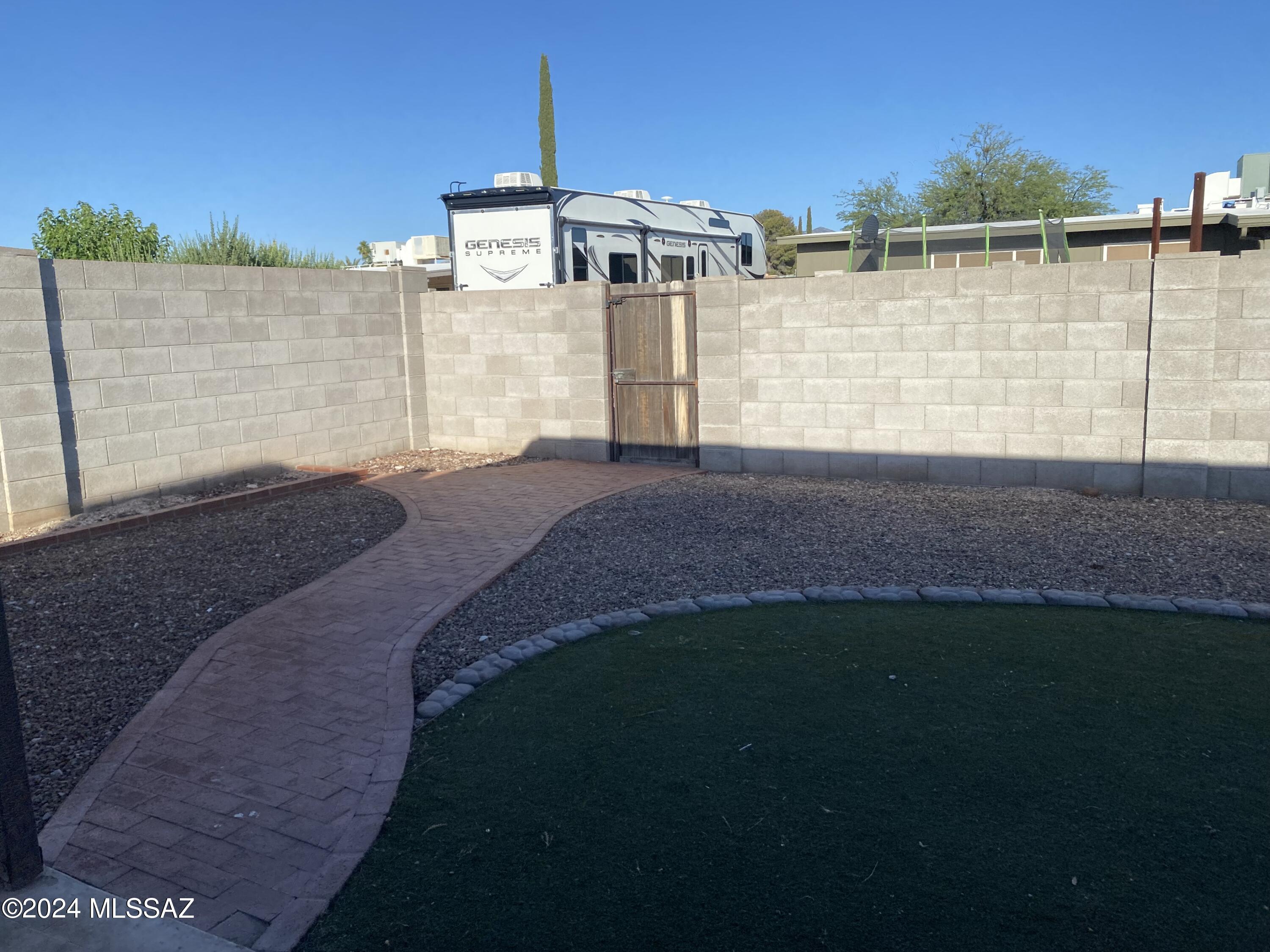 Broadway East (1-112) - Residential Lease