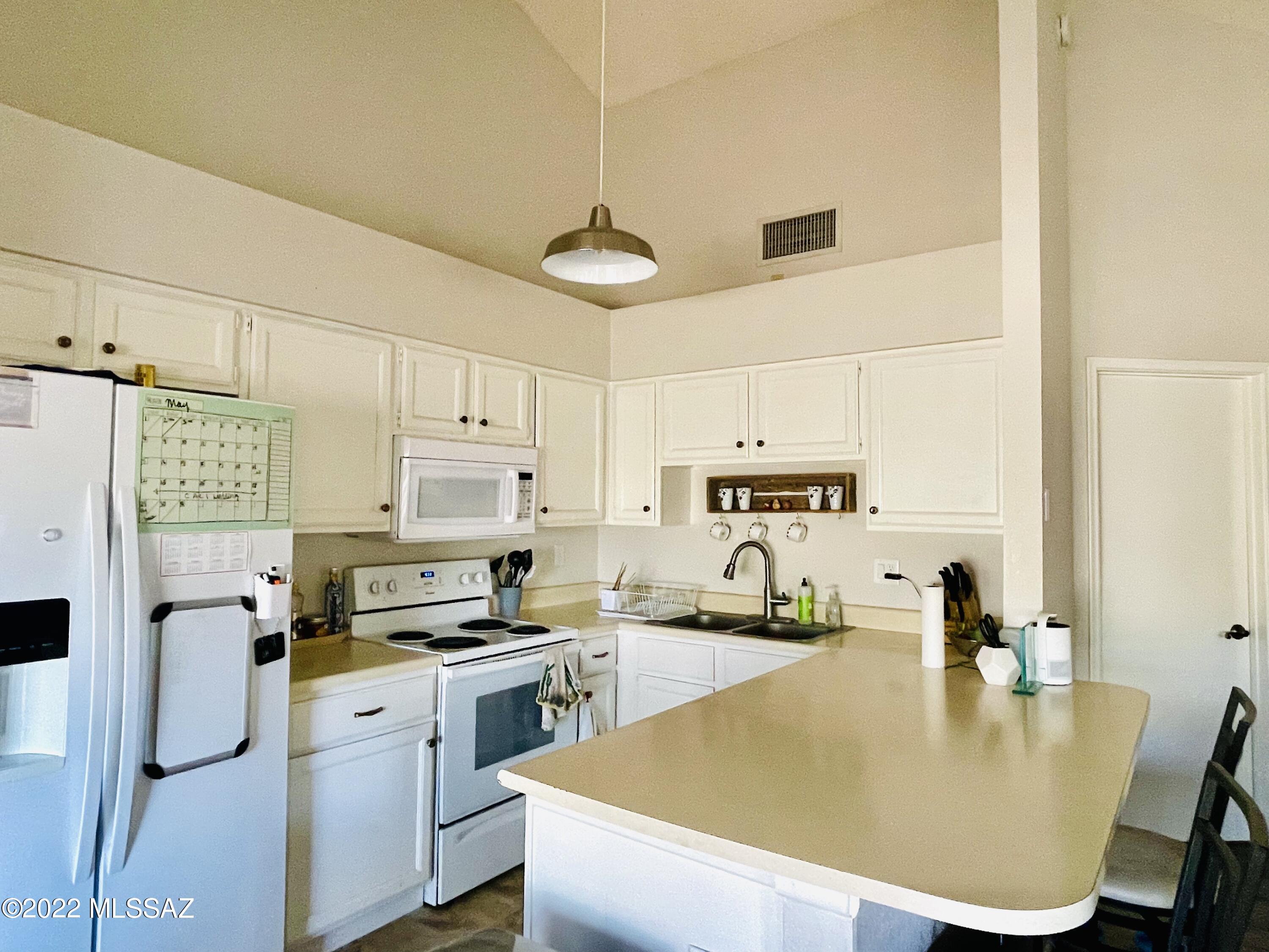 Saddlewood Villas (1-102) - Residential