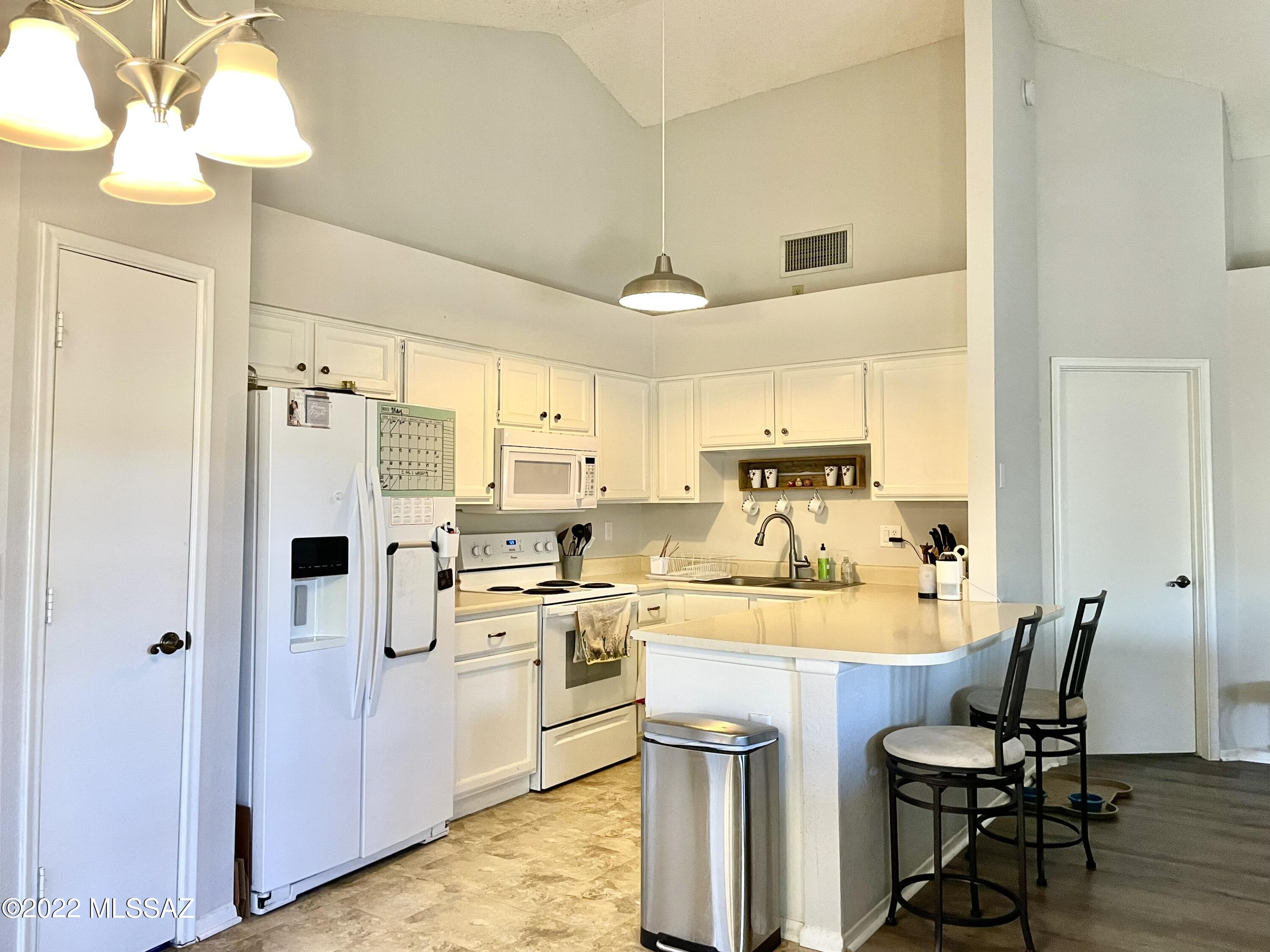 Saddlewood Villas (1-102) - Residential