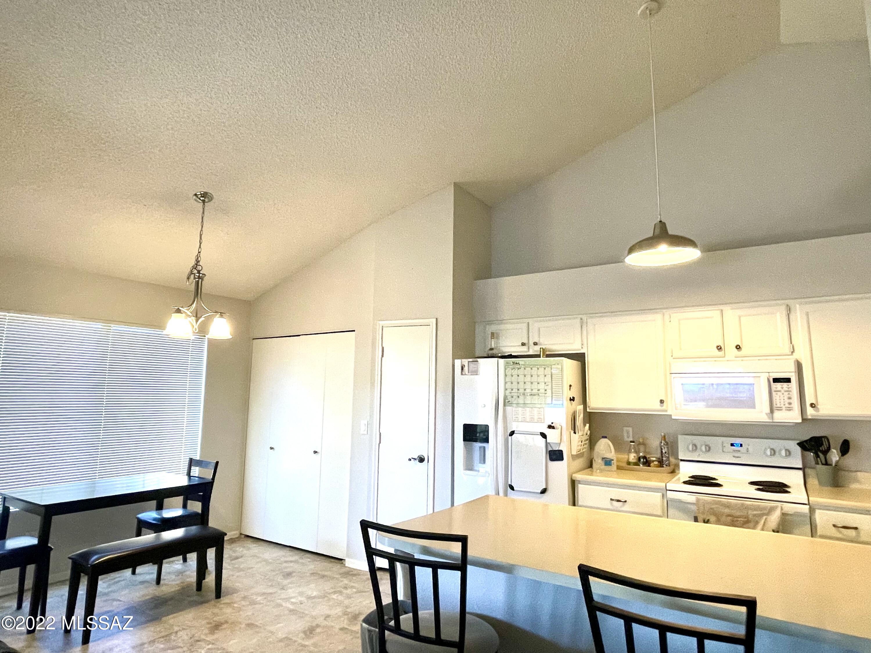 Saddlewood Villas (1-102) - Residential
