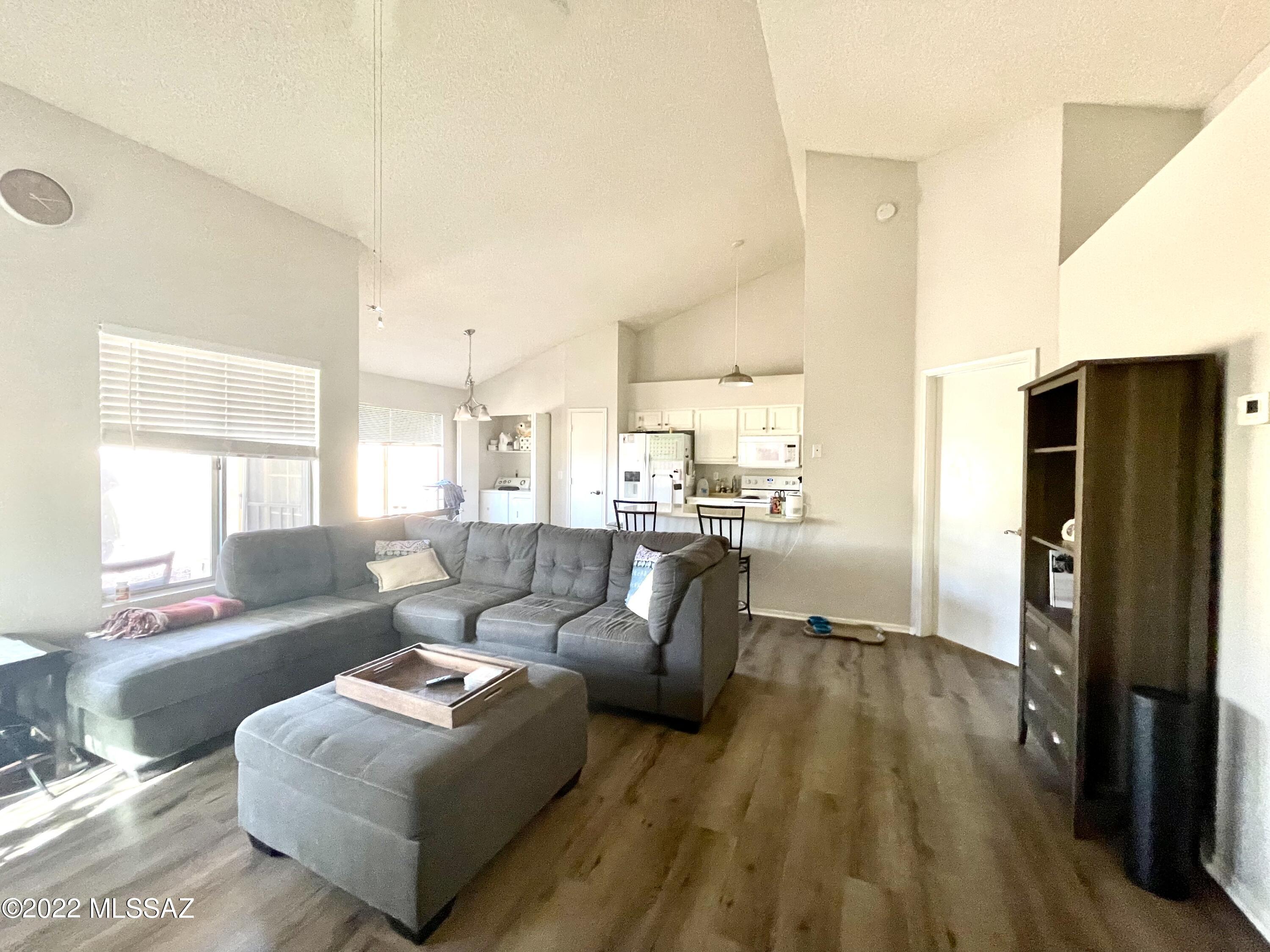 Saddlewood Villas (1-102) - Residential