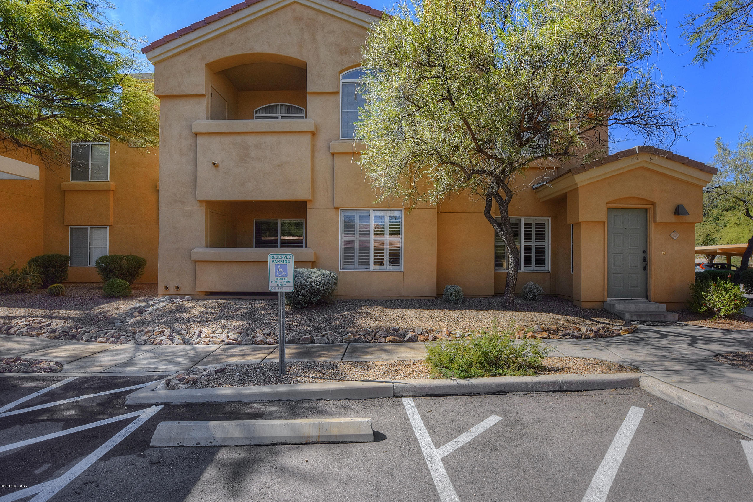 Pinnacle Canyon Condominium - Residential
