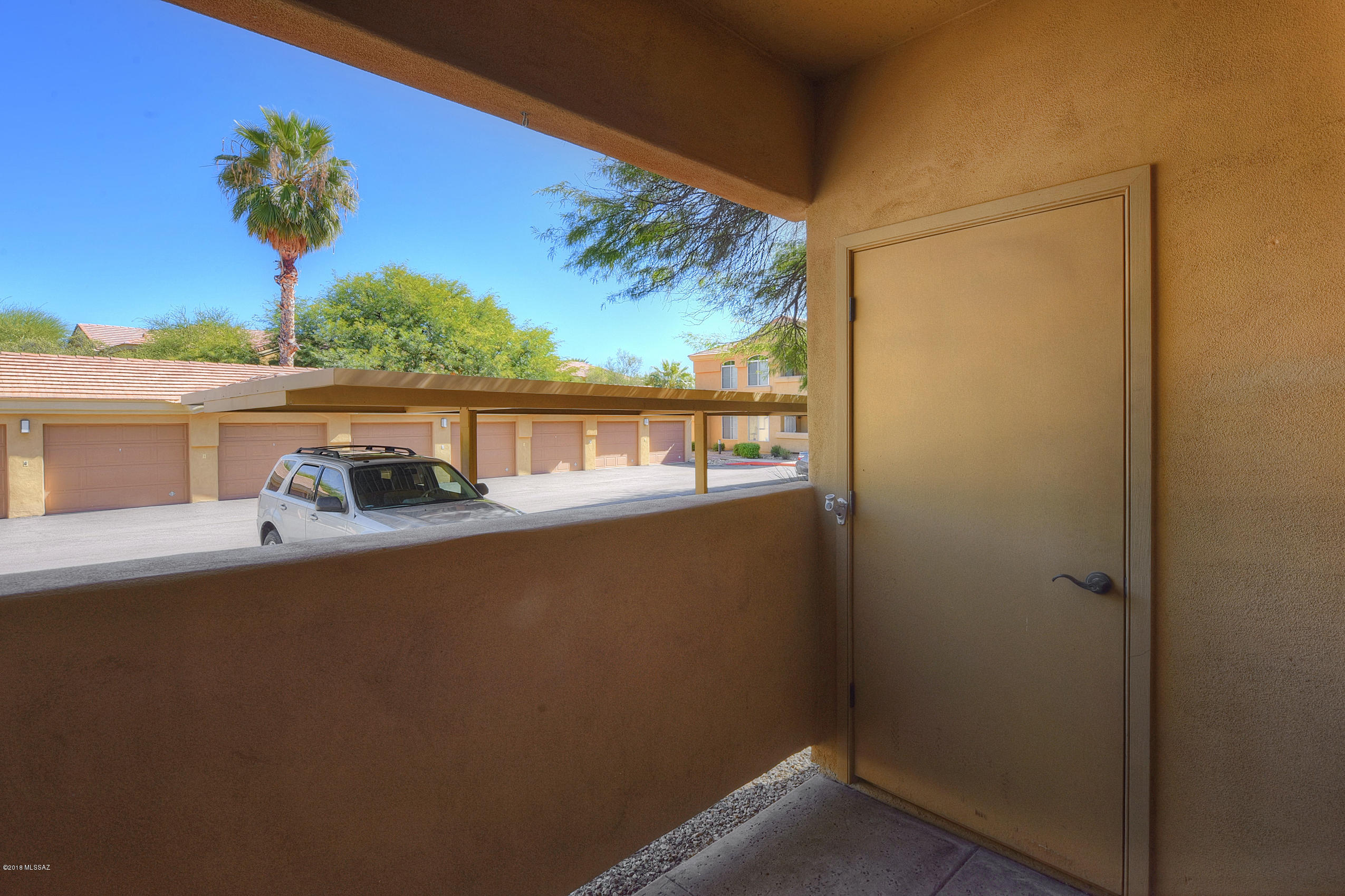 Pinnacle Canyon Condominium - Residential