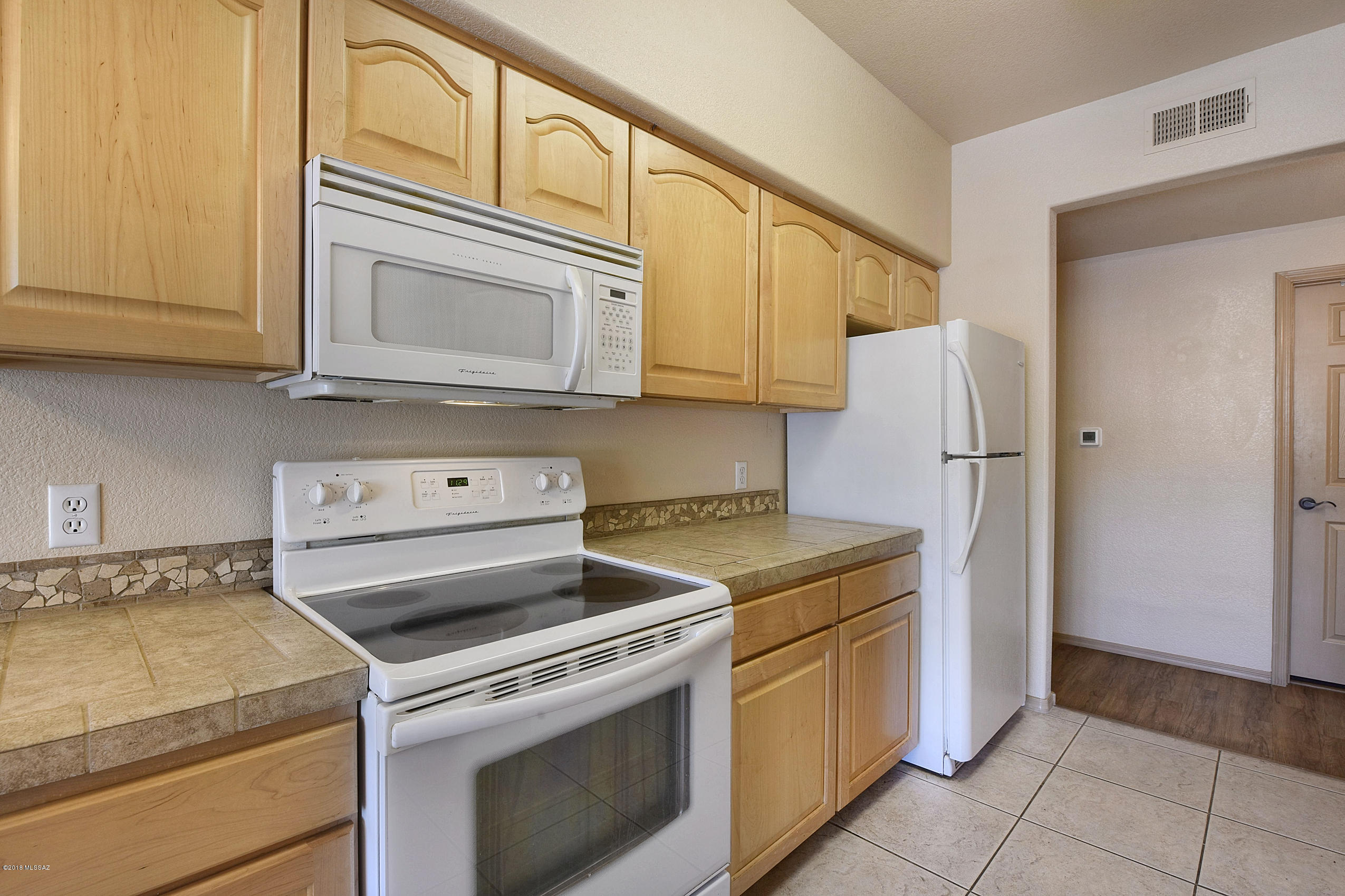 Pinnacle Canyon Condominium - Residential