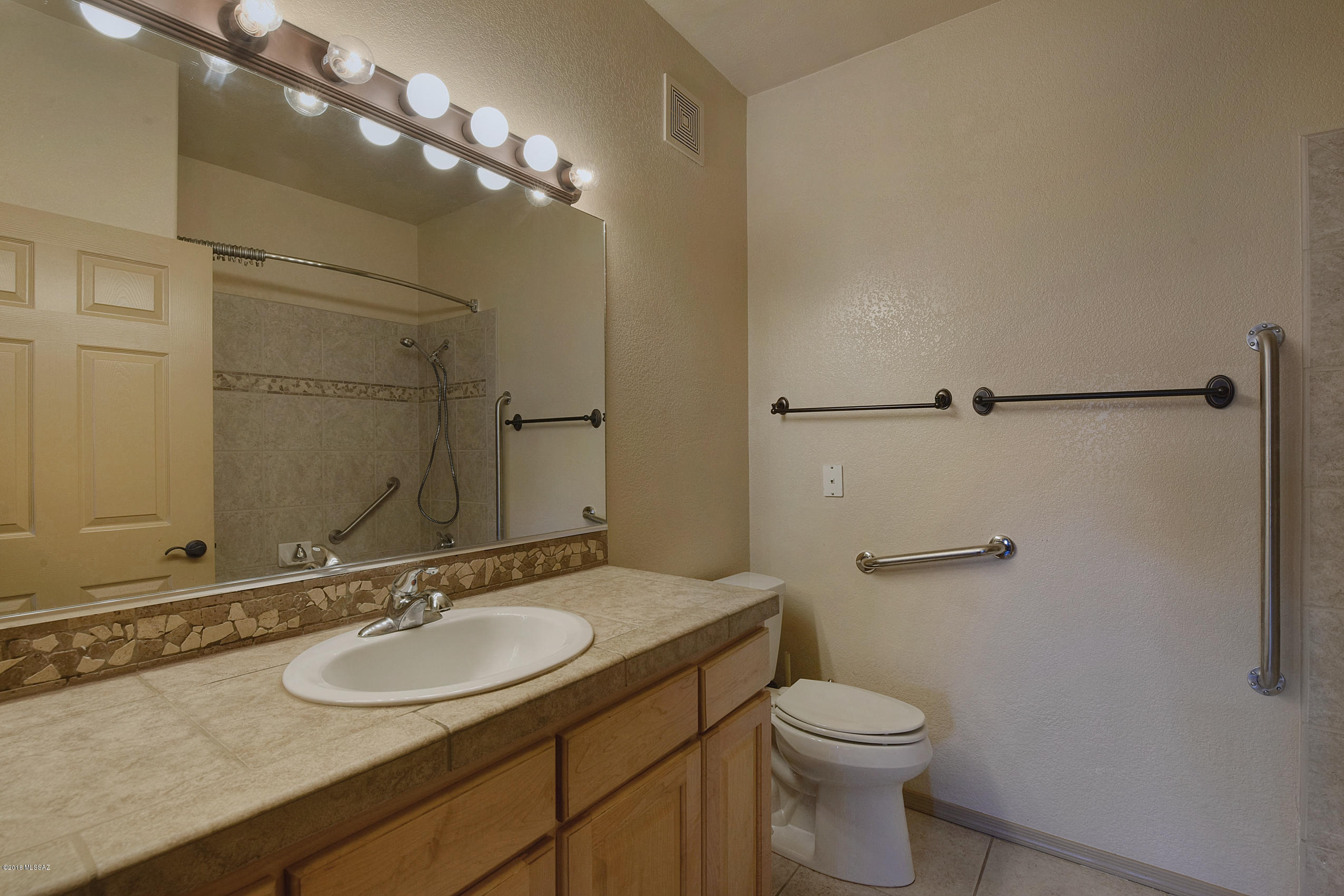 Pinnacle Canyon Condominium - Residential