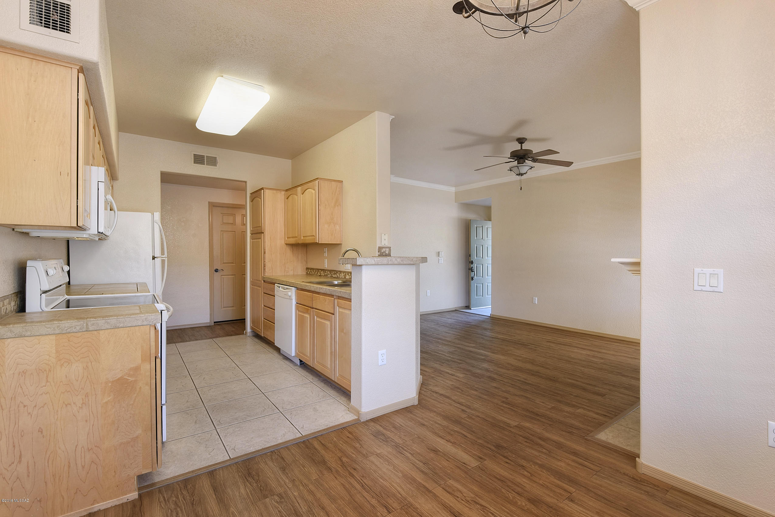 Pinnacle Canyon Condominium - Residential