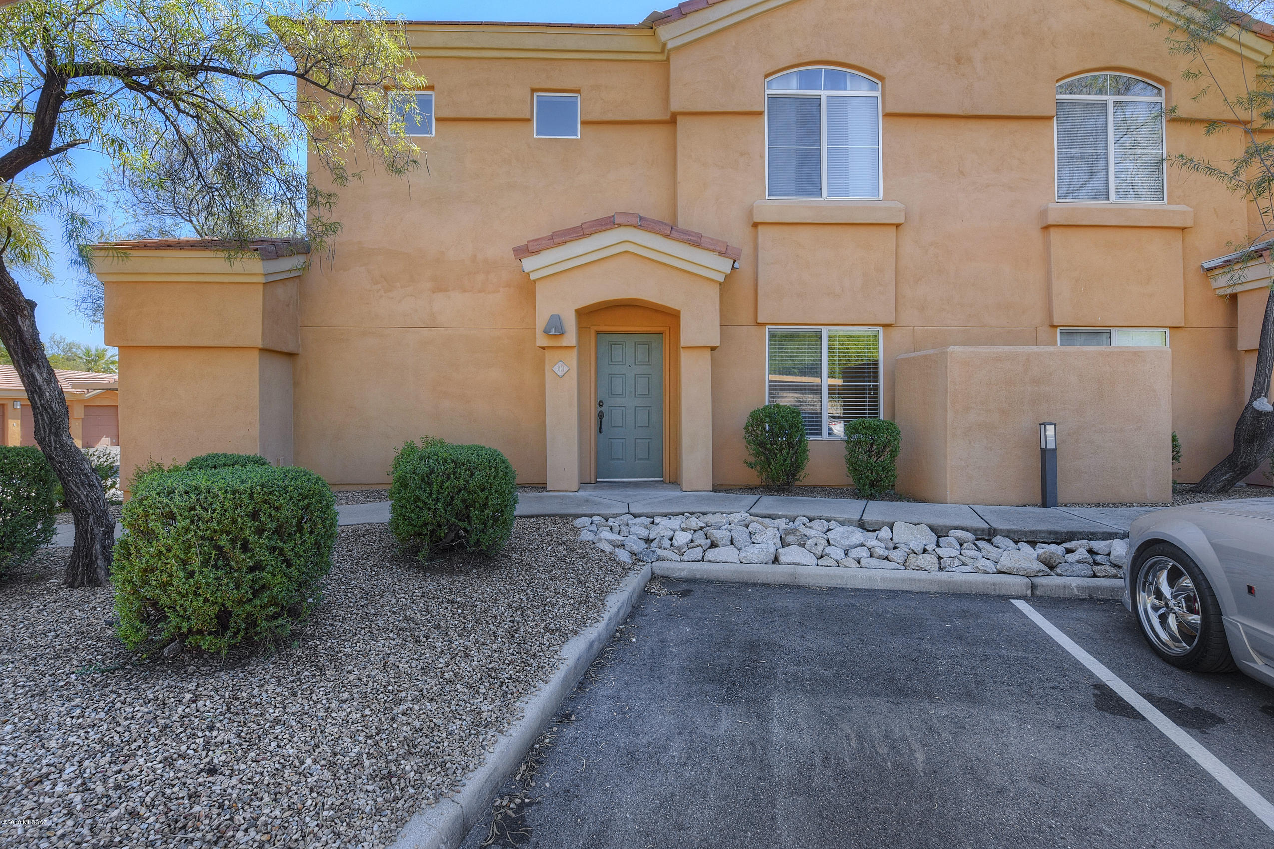 Pinnacle Canyon Condominium - Residential