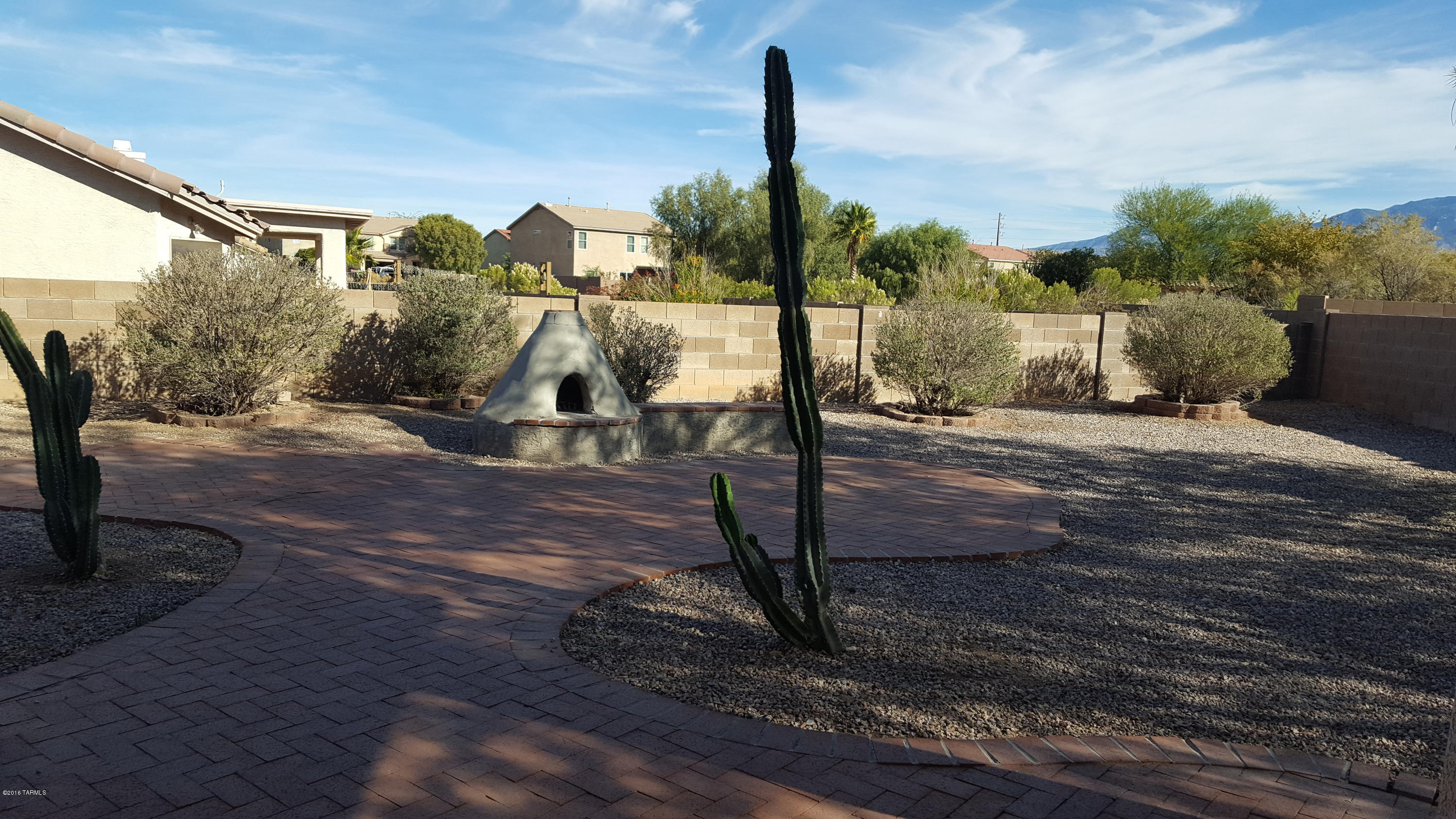 Bluffs (The) 2 - Residential Lease