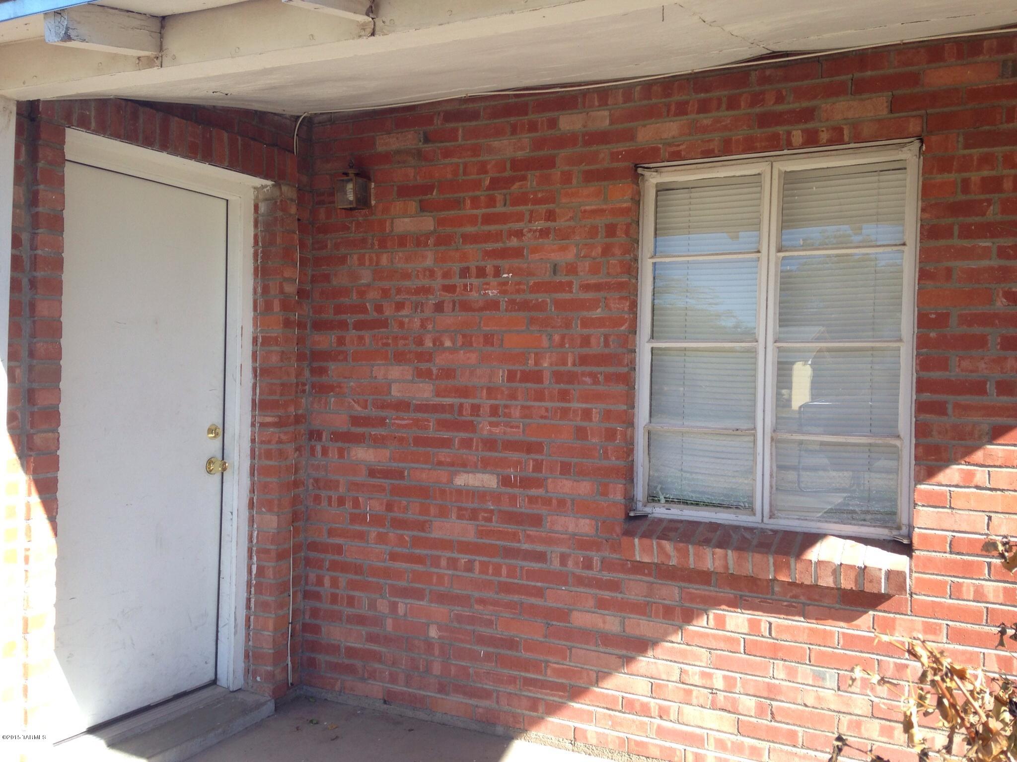 Catalina Poultry Acres NO 3 - Residential Lease