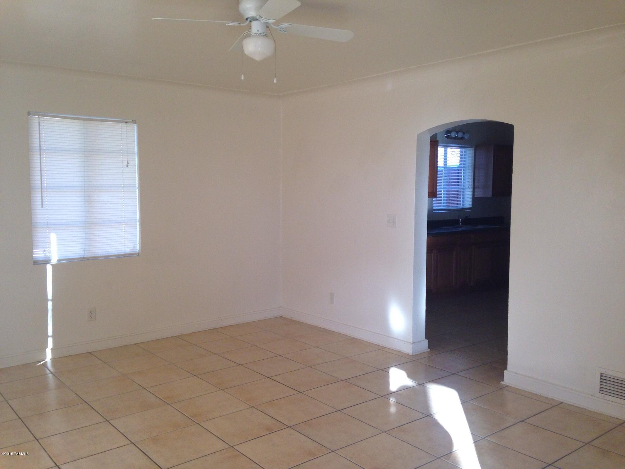 Catalina Poultry Acres NO 3 - Residential Lease