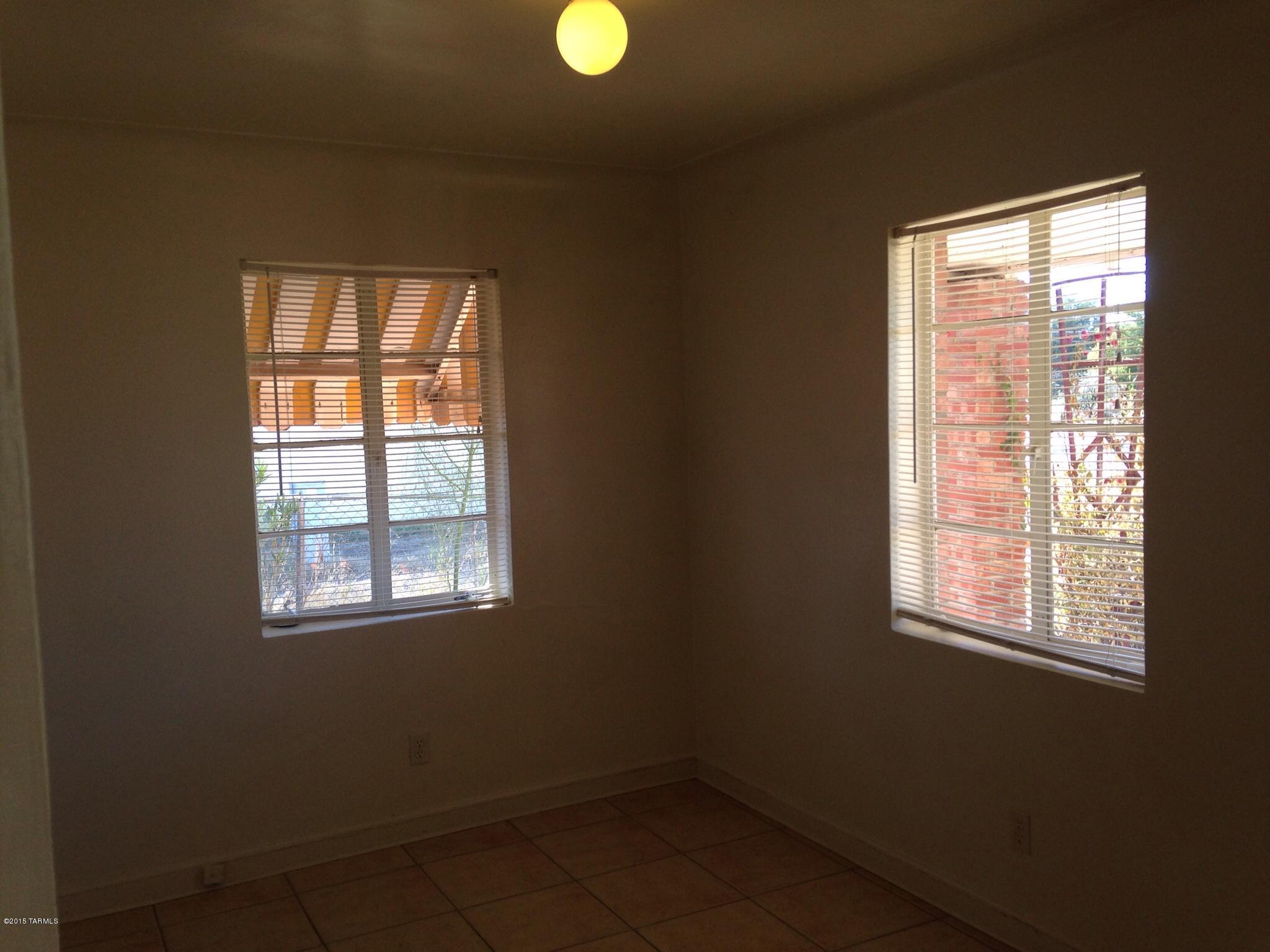 Catalina Poultry Acres NO 3 - Residential Lease
