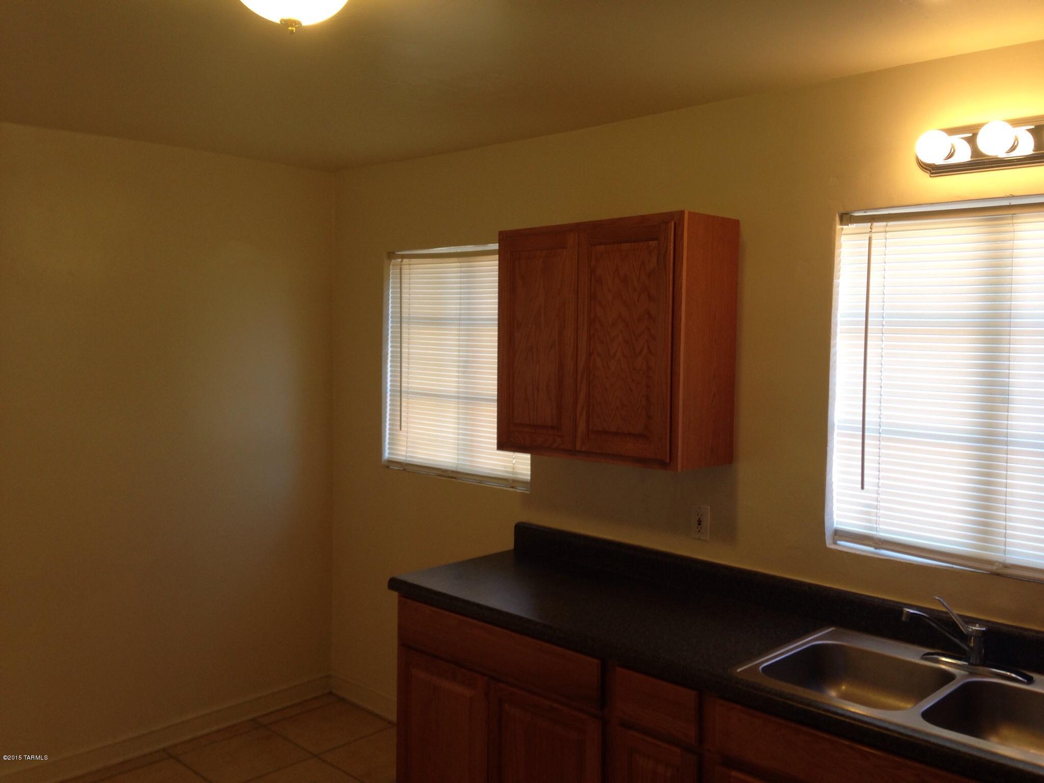 Catalina Poultry Acres NO 3 - Residential Lease