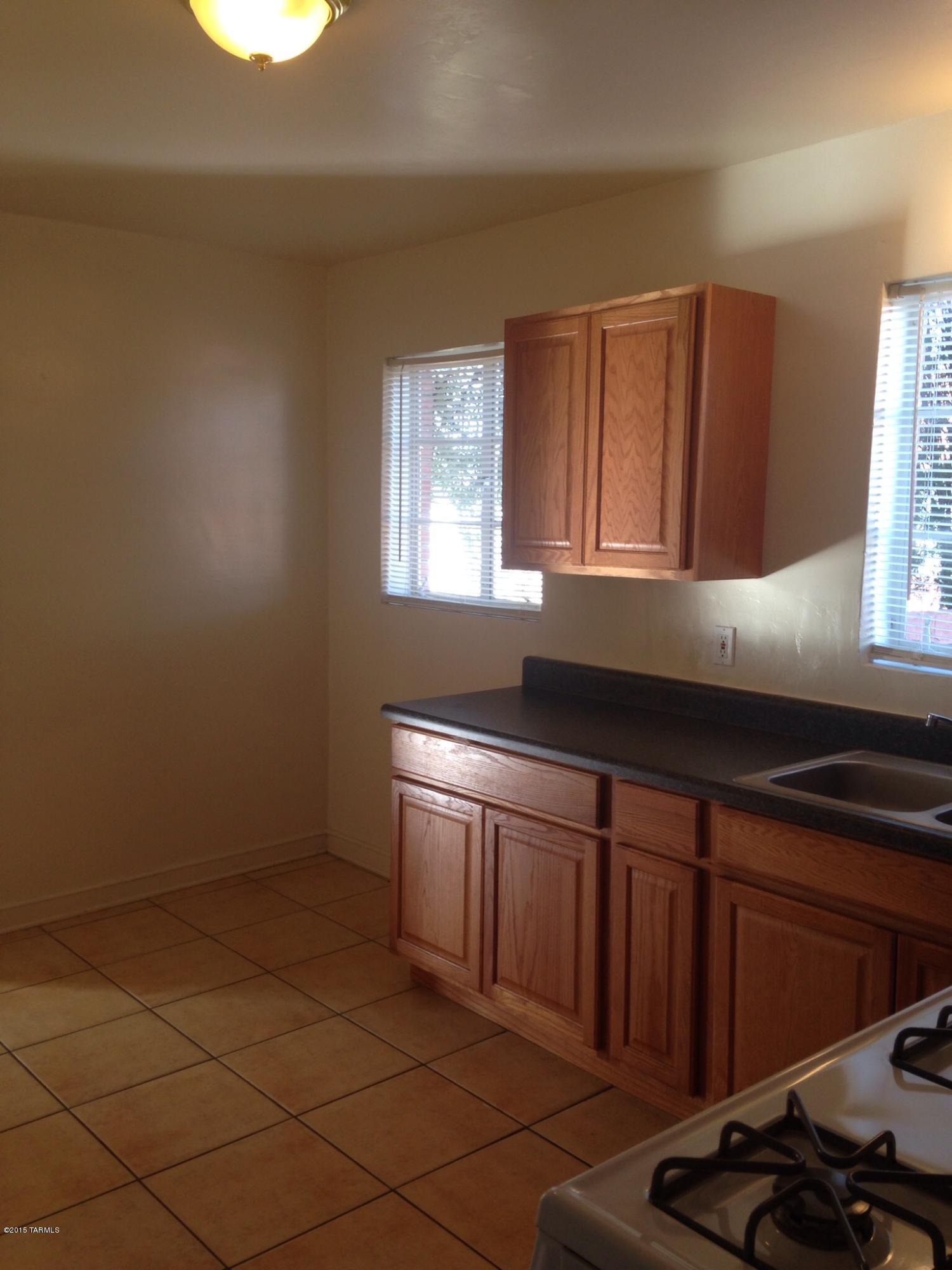 Catalina Poultry Acres NO 3 - Residential Lease