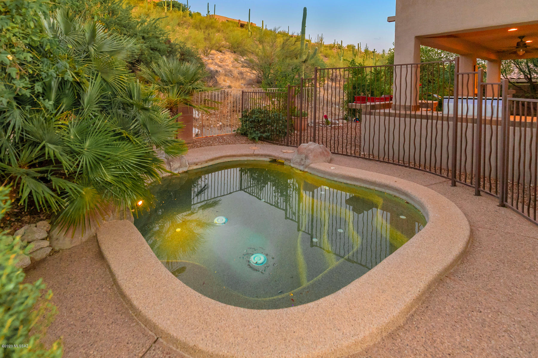 Sabino Mountain (1-290) - Residential