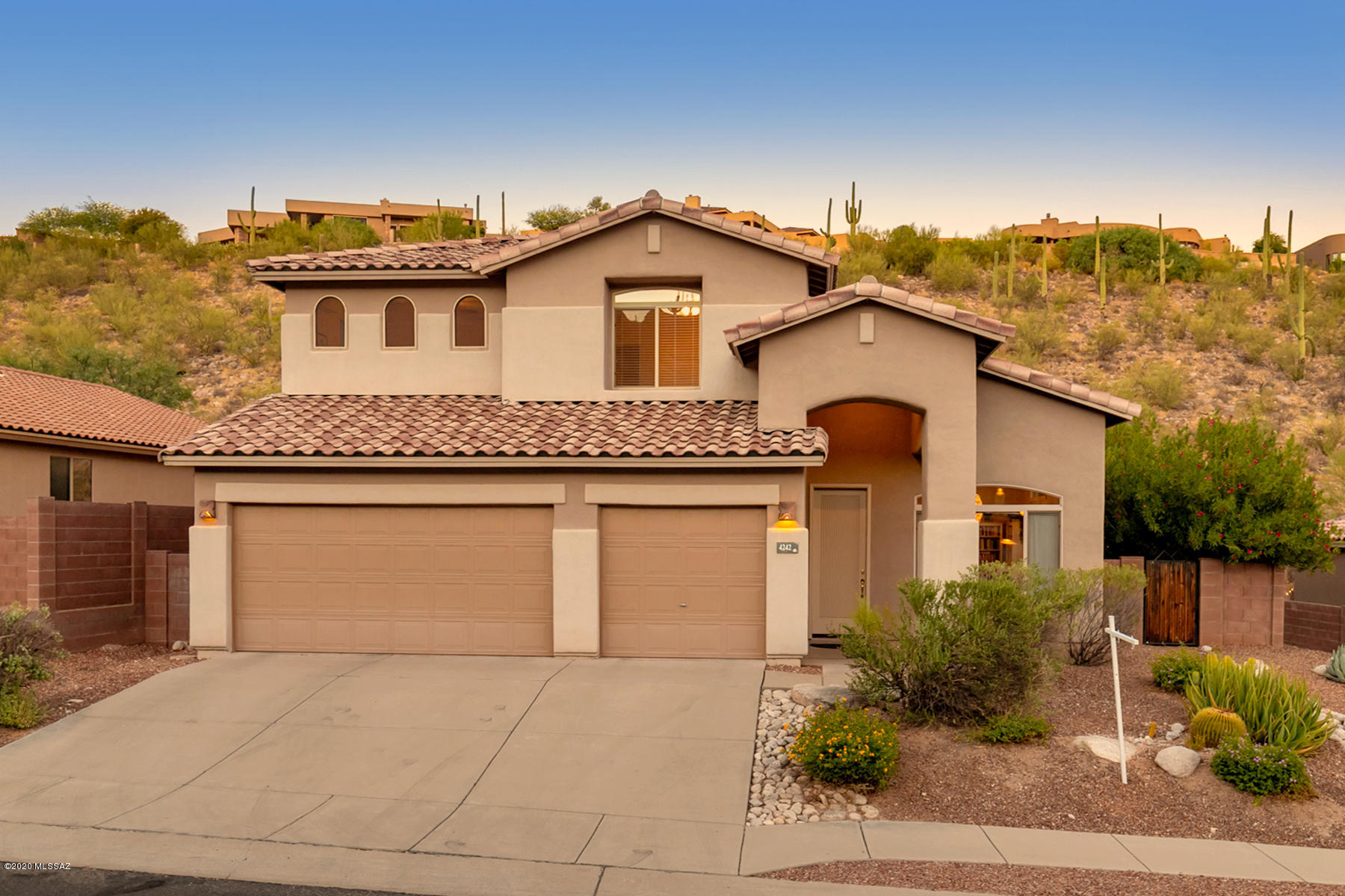 Sabino Mountain (1-290) - Residential