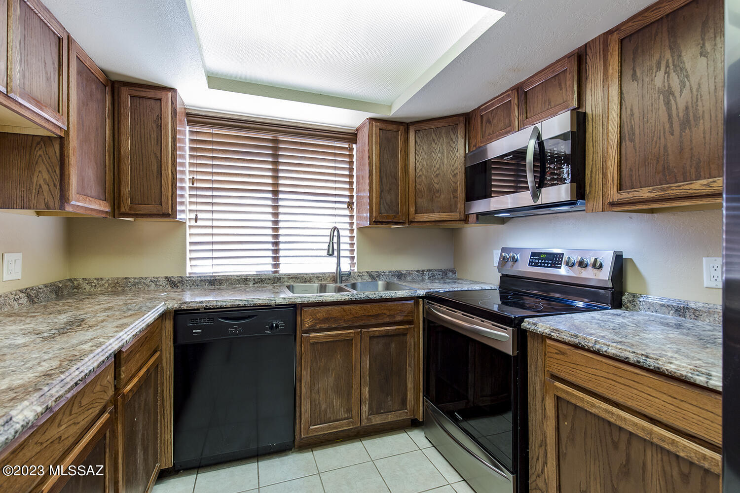 Valle Cereza (1-59) - Residential