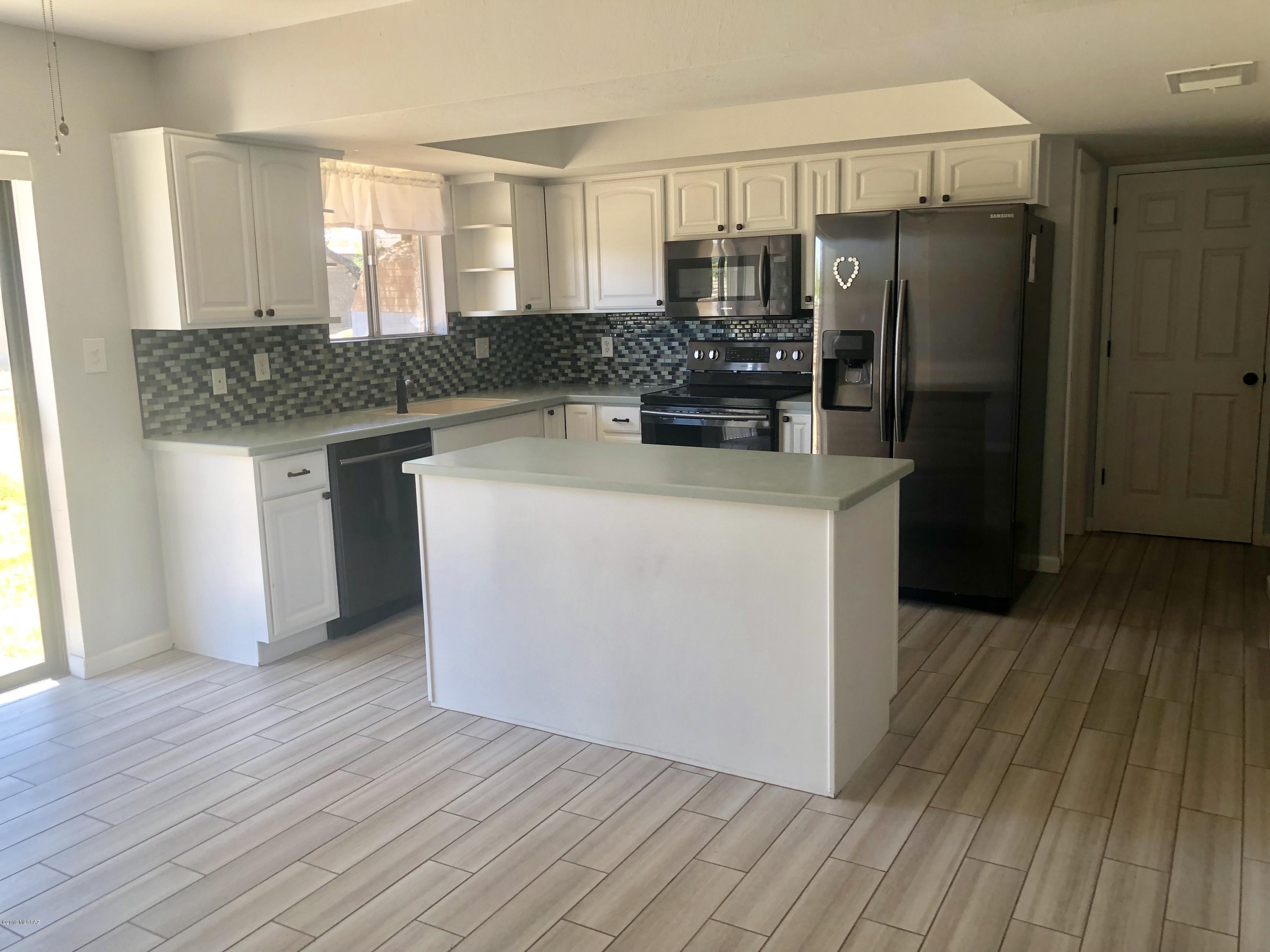Oracle Village Estates - Residential Lease