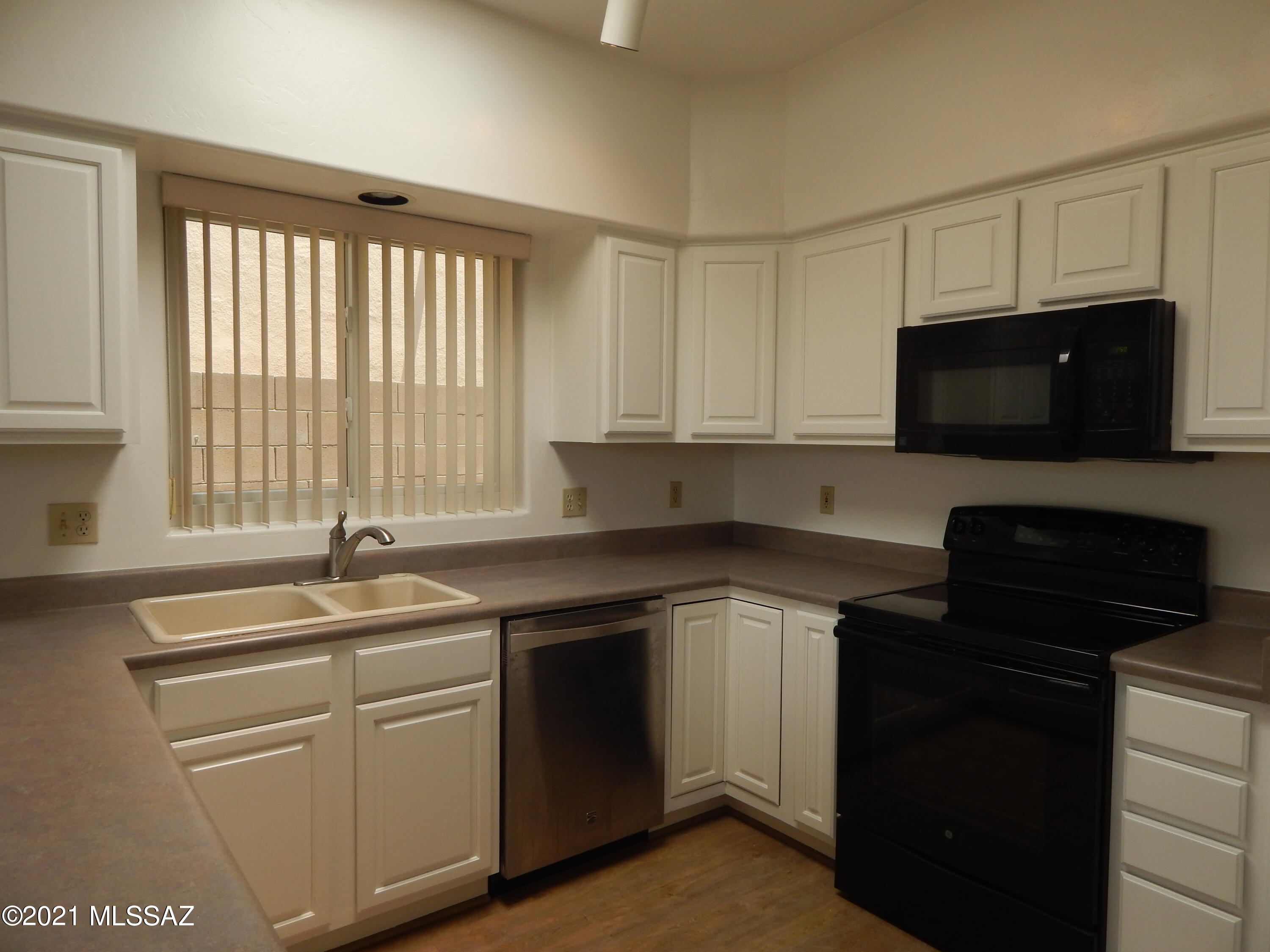 Rancho Arboleda (1-110) - Residential Lease