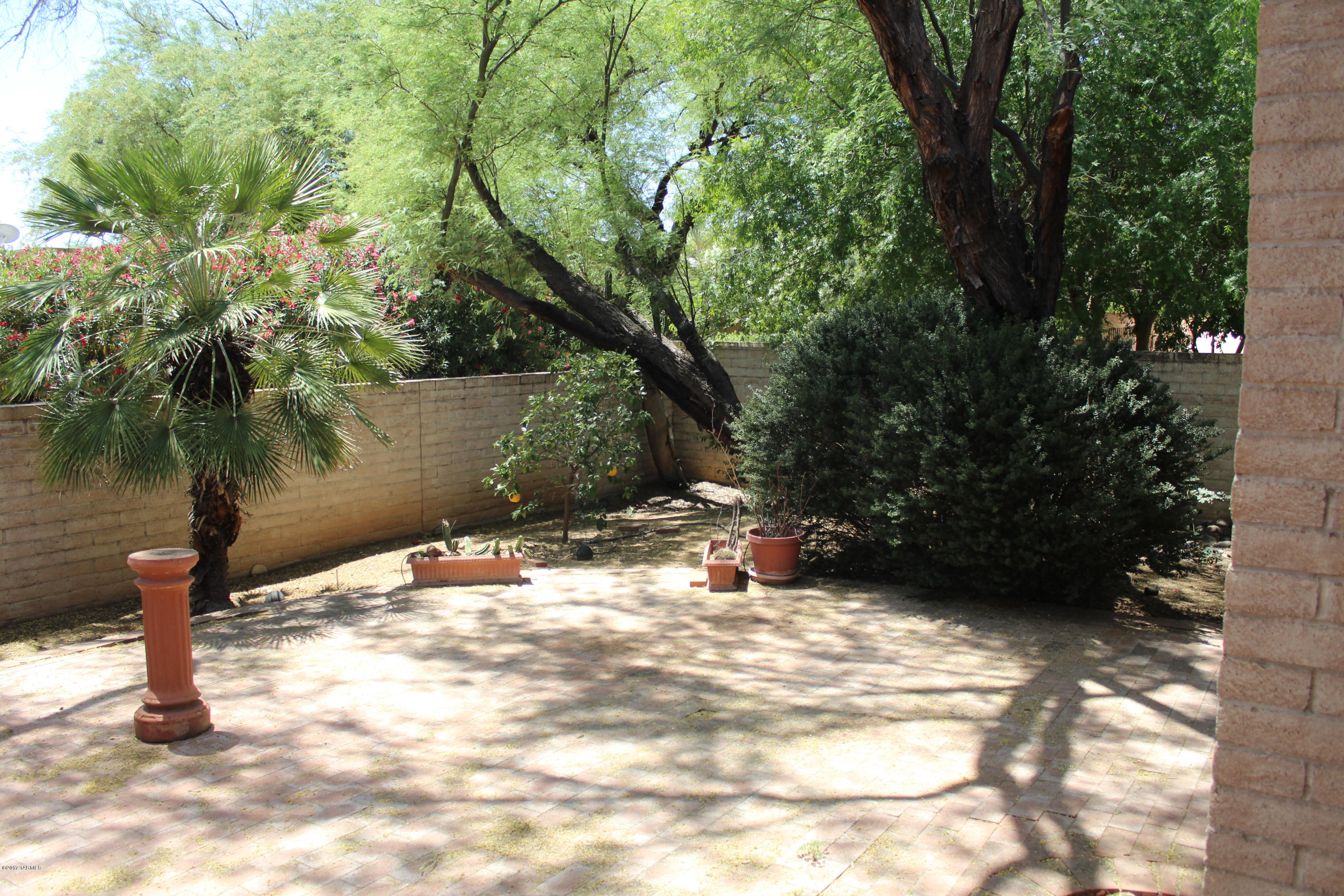 Riverbend Sabino Canyon Rd Amd - Residential