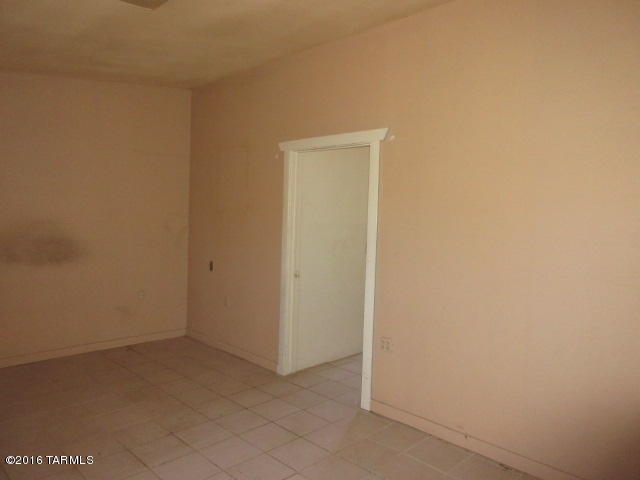 Unsubdivided - Residential
