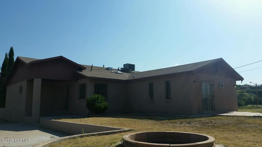 Lovely 4 bedroom, 3 full bath home that is move in ready, with new paint throughout and stainless steel appliances. You'll also find big walk-in closets and tile throughout the entire house. Great mountain views, a paved road, and situated on 3/4 of an acre. Great price for the size and location!!