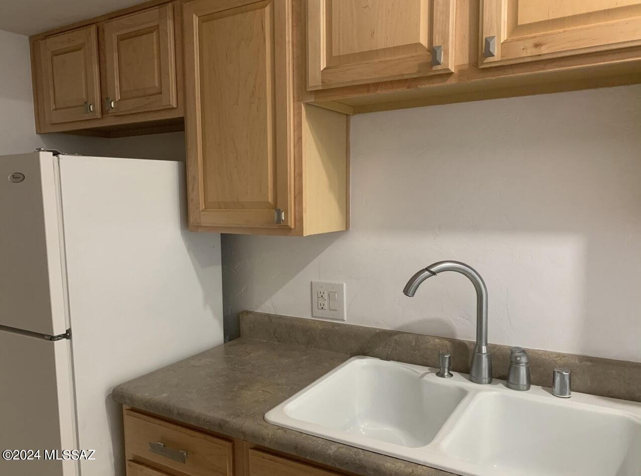 Sierra Madre Condos - Residential Lease