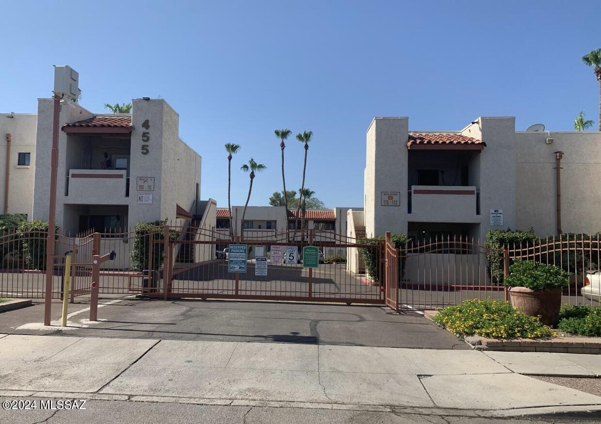 Sierra Madre Condos - Residential Lease