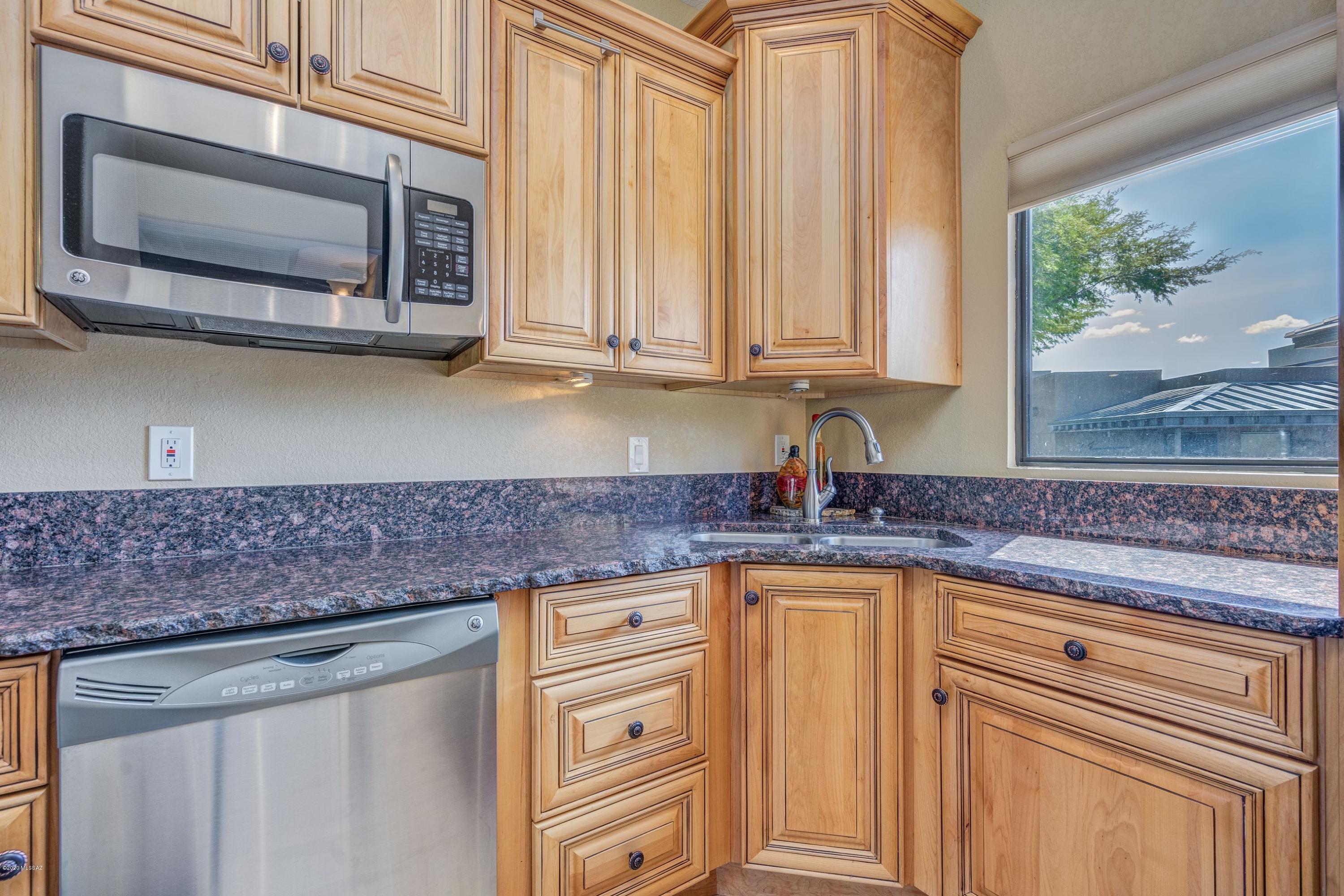 Greens at Ventana Canyon - Residential