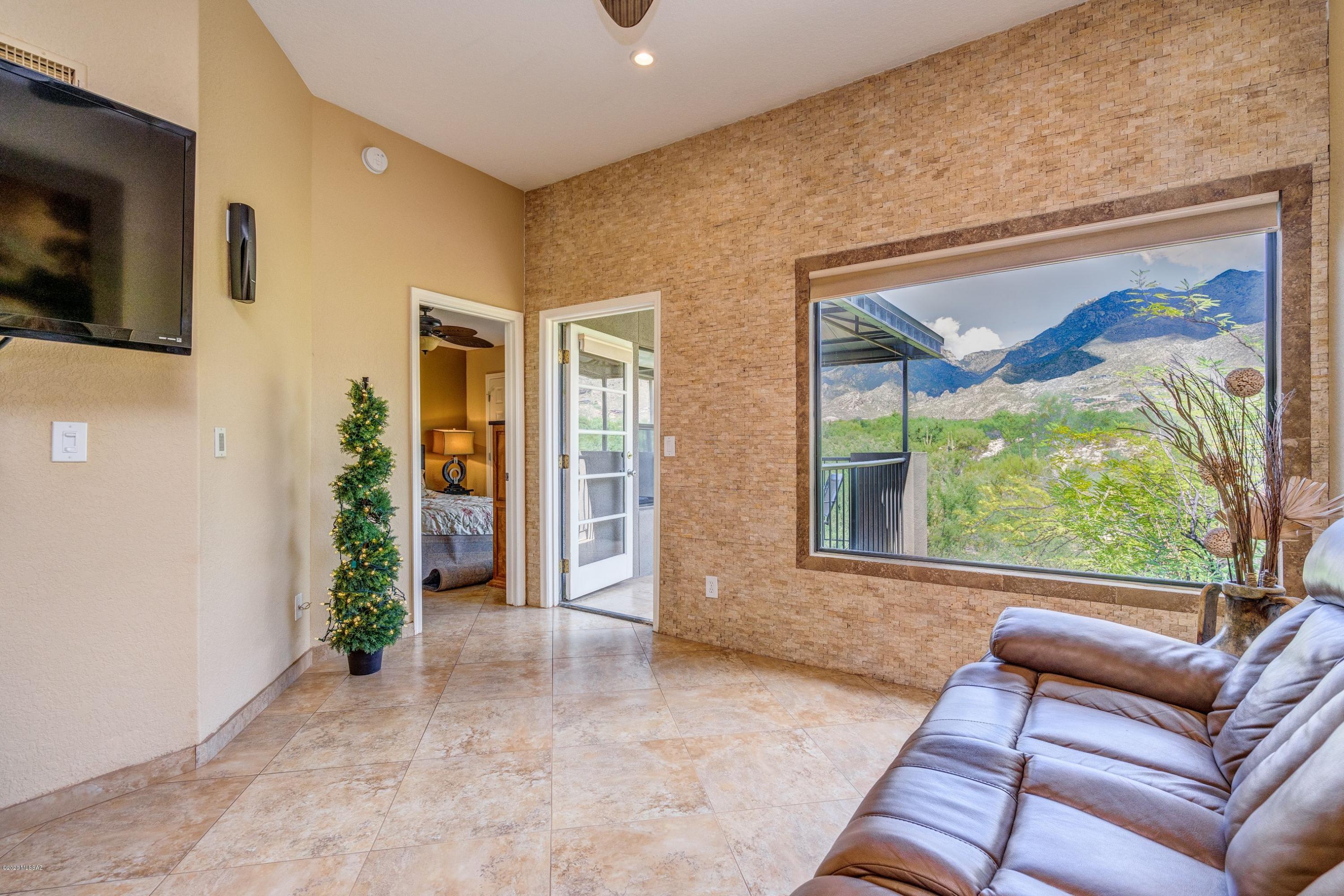 Greens at Ventana Canyon - Residential