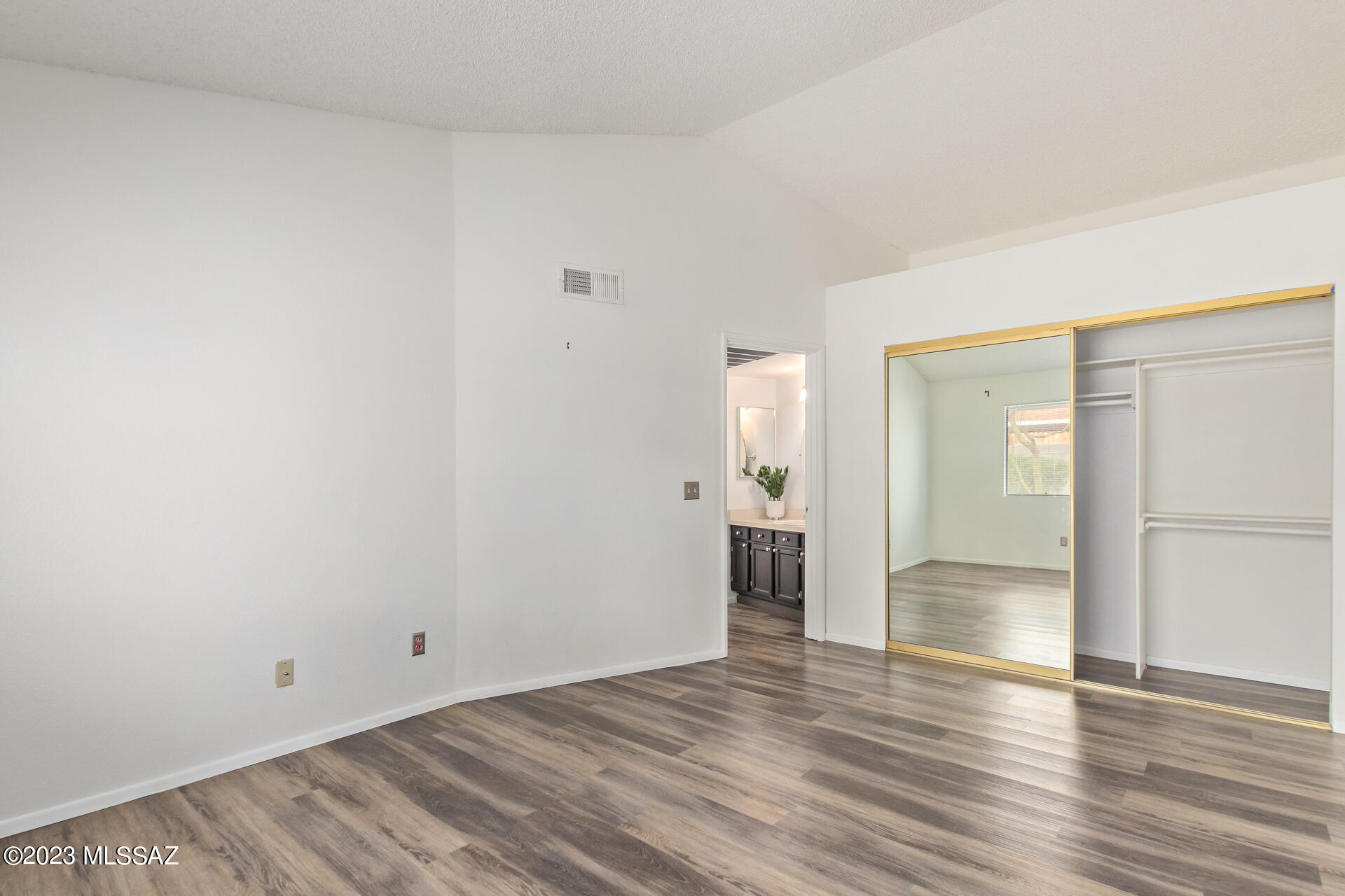 Fairway Villas (71-128) - Residential