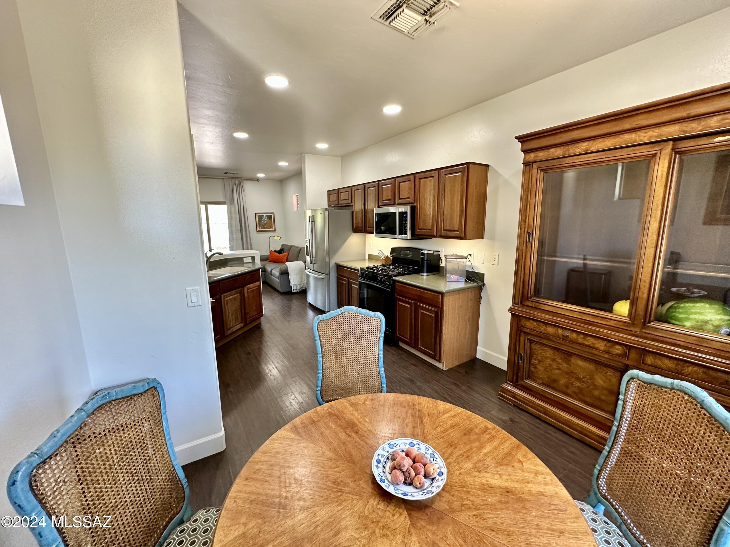Presidio De Cancion (1-200) - Residential