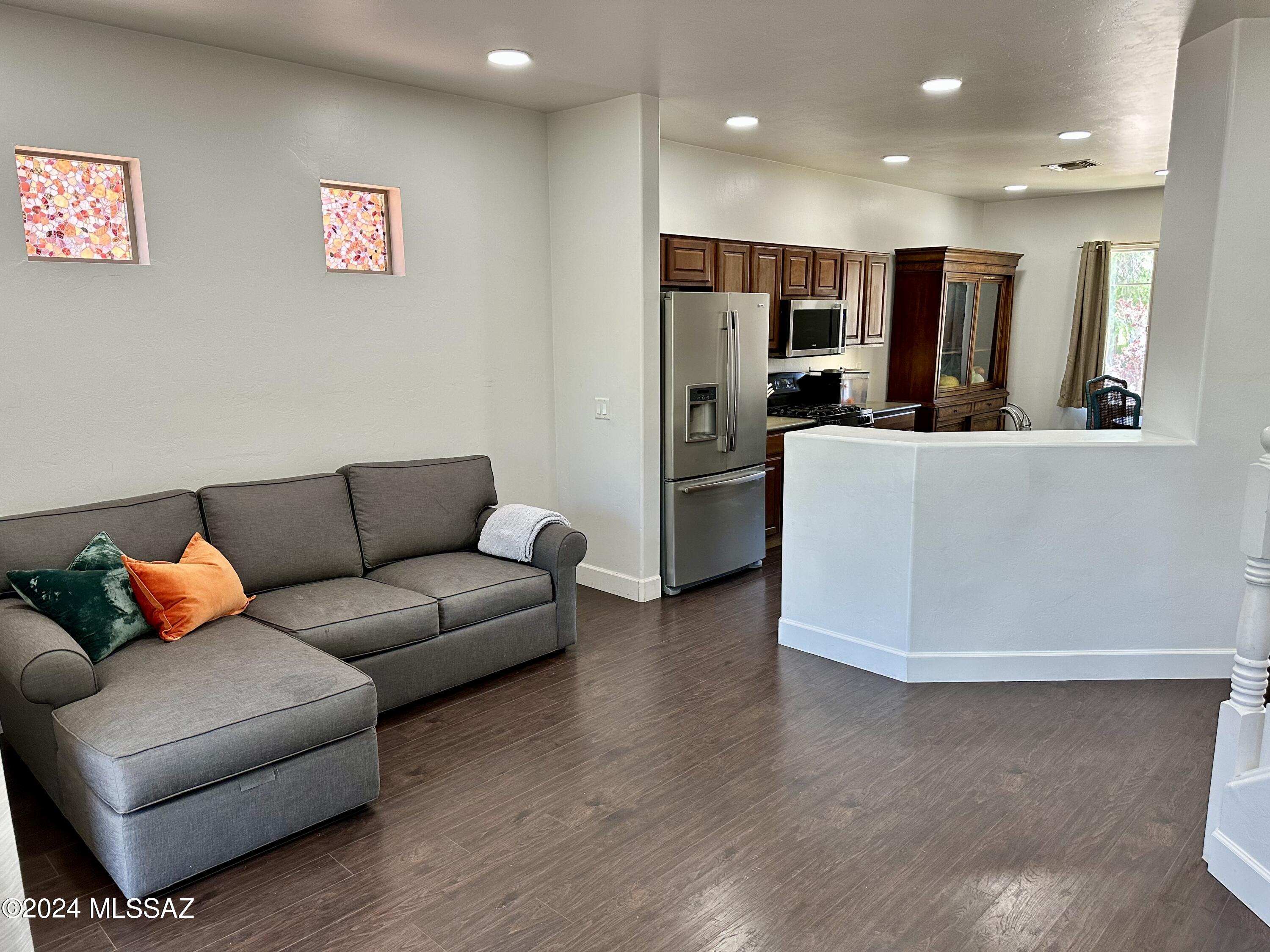 Presidio De Cancion (1-200) - Residential