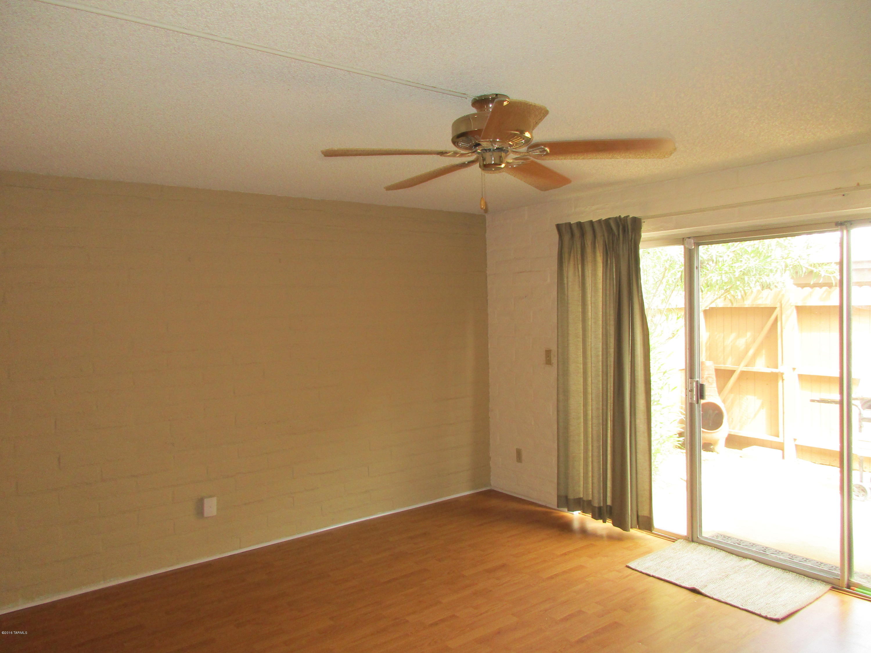 Tucson North Townhome Apts. - Residential