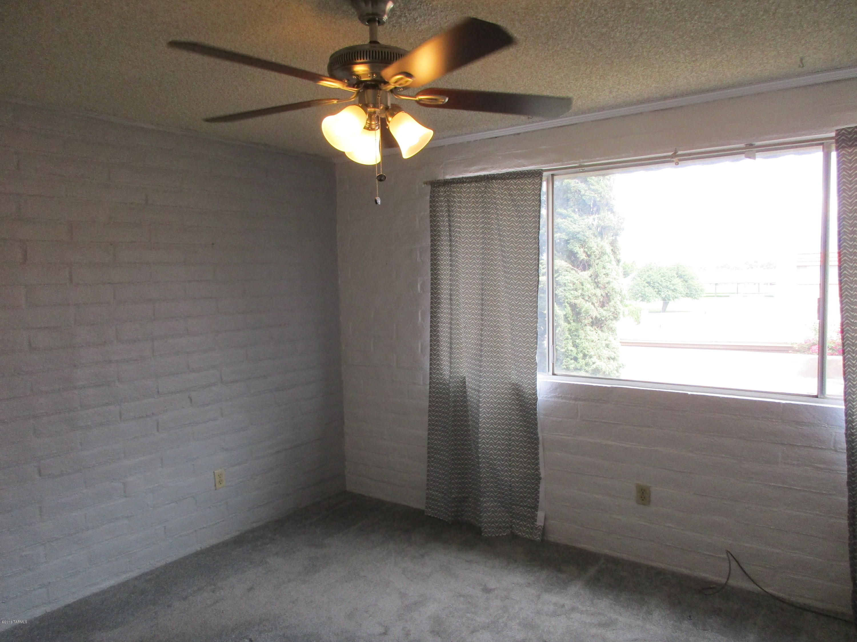 Tucson North Townhome Apts. - Residential