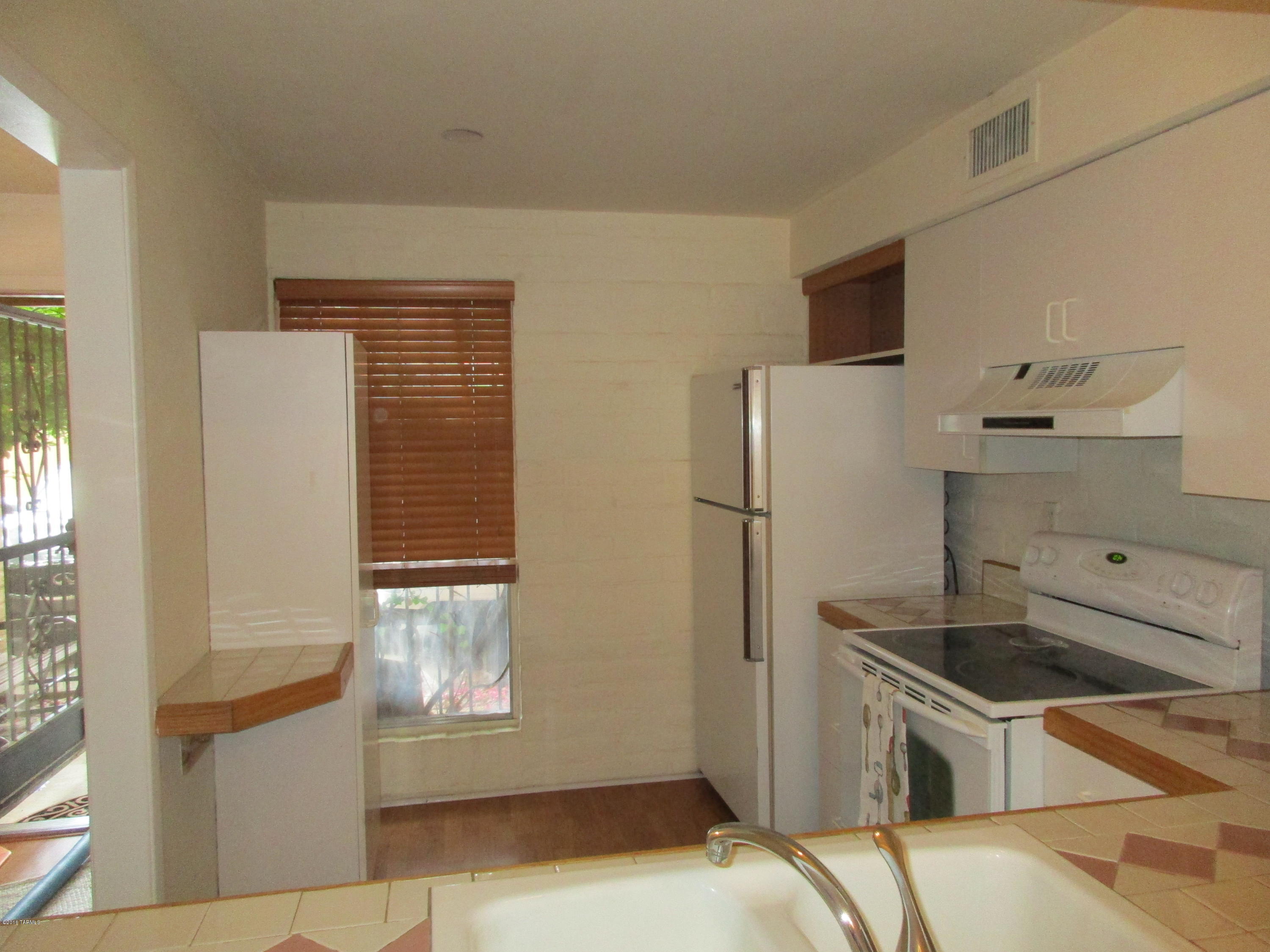 Tucson North Townhome Apts. - Residential