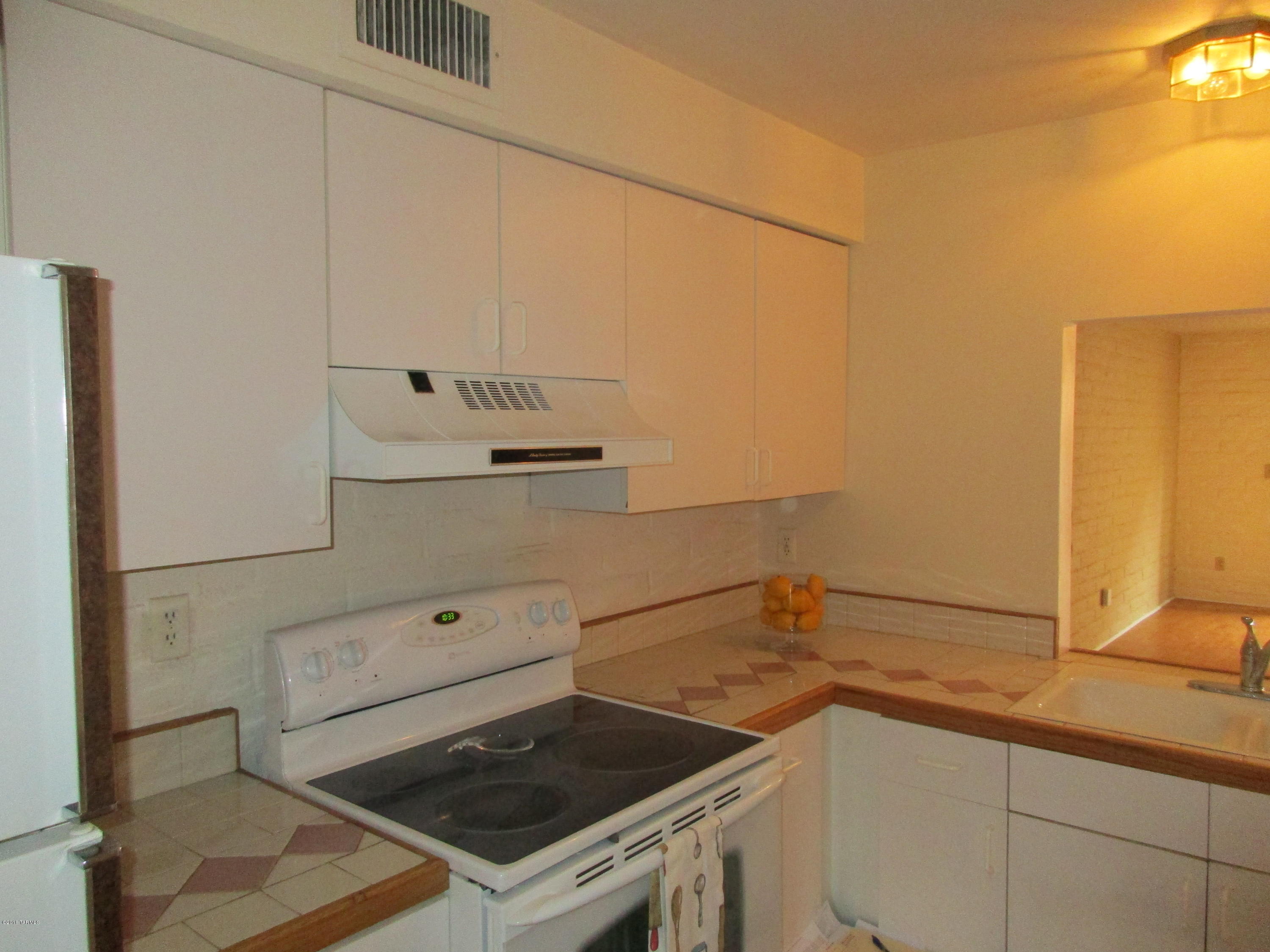 Tucson North Townhome Apts. - Residential