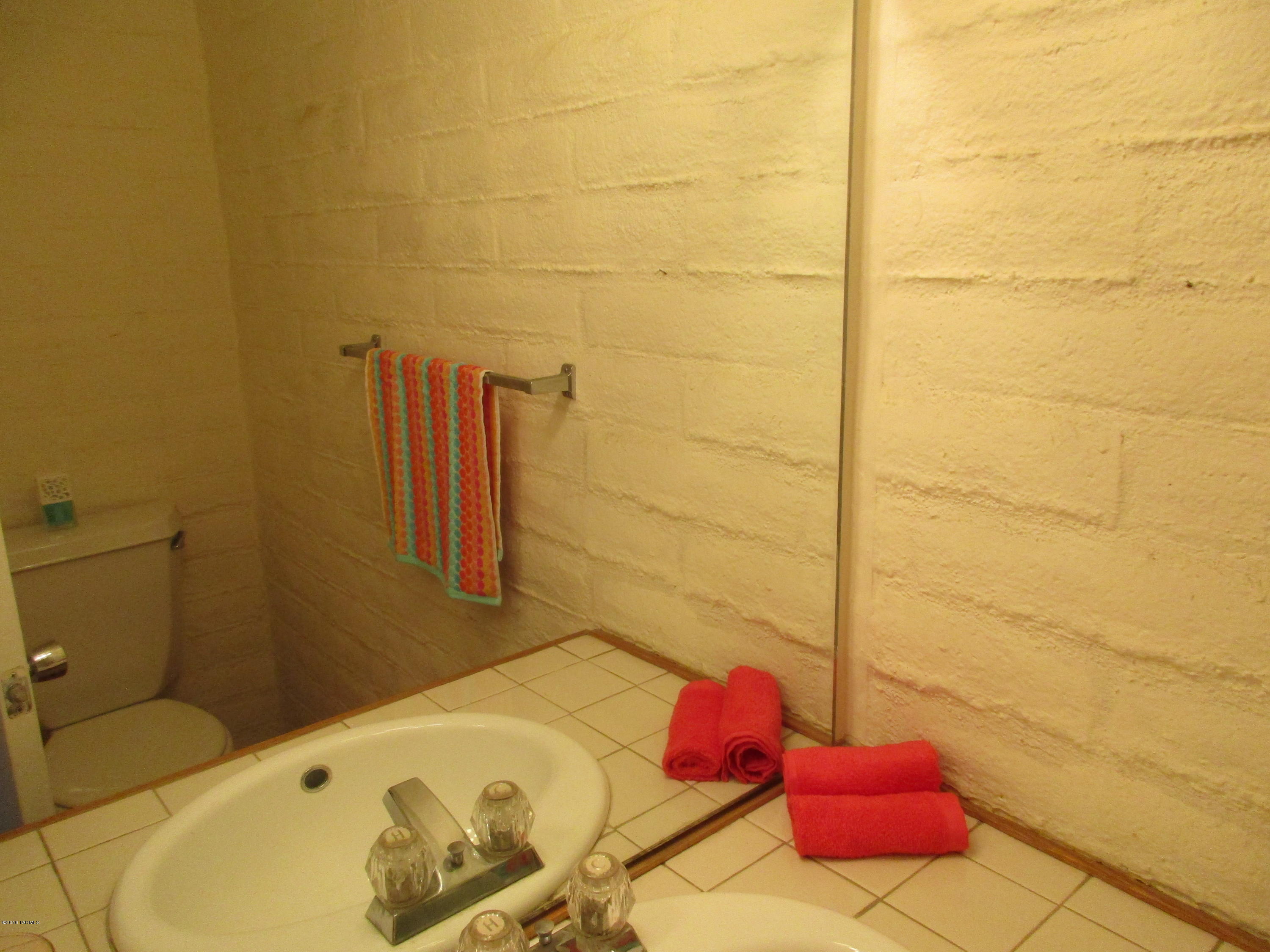 Tucson North Townhome Apts. - Residential