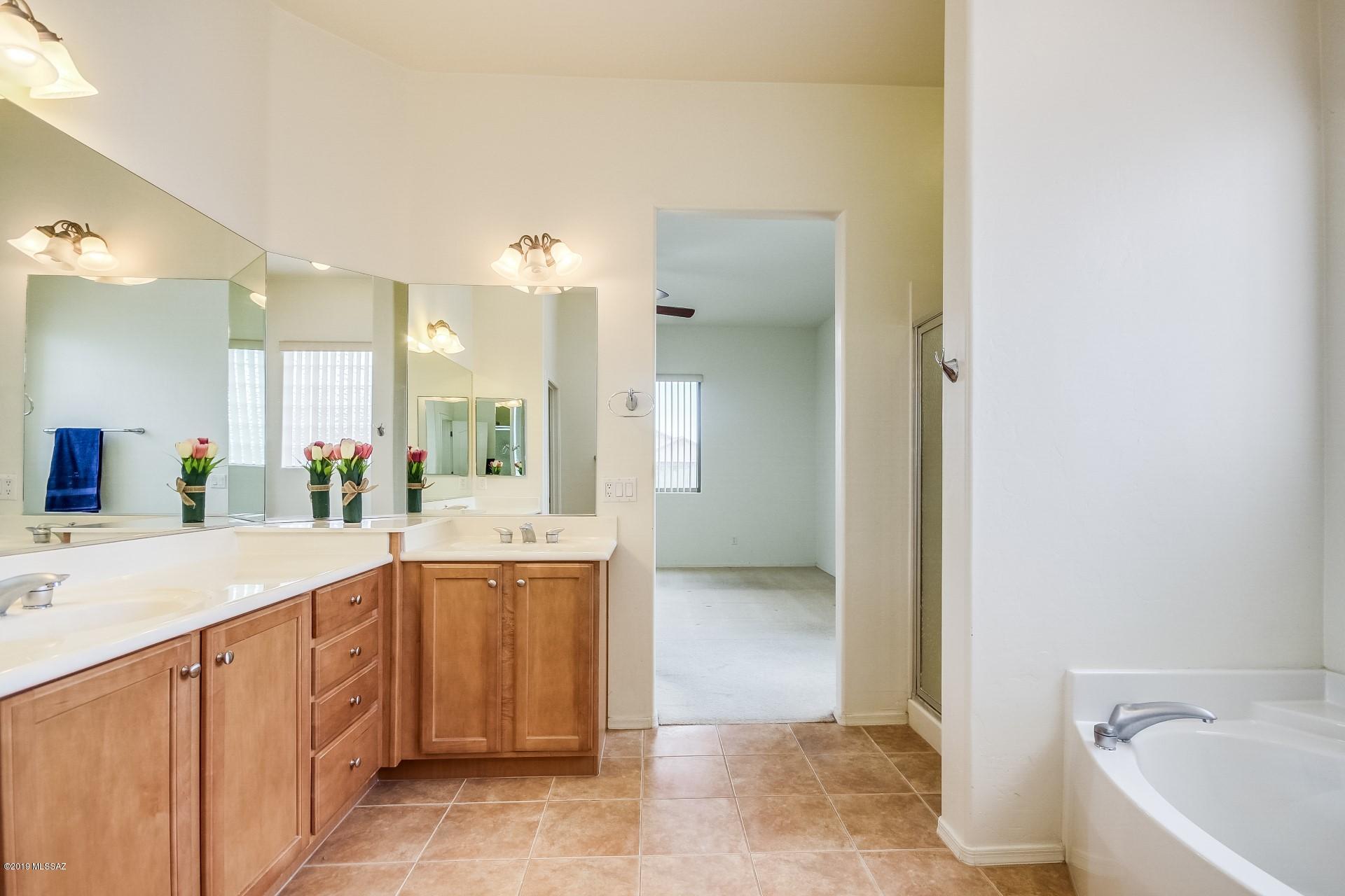 Continental Reserve Blk. 1 & 7 (1-61) - Residential