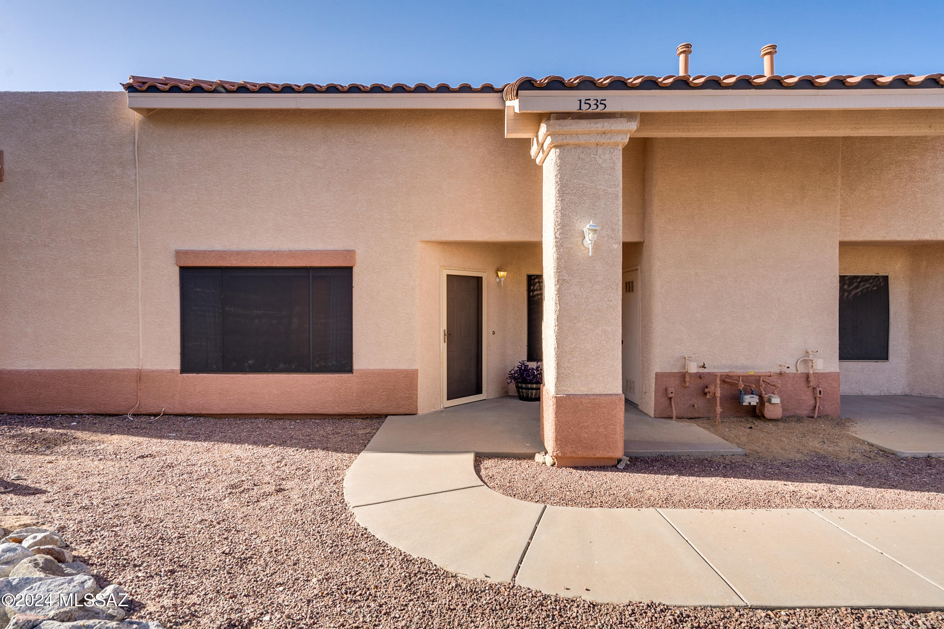 Range Pricing from $225,000 to $250,000. Wonderfully private, end unit townhome!  Charming, well-maintained and move-in ready!  The kitchen includes updated stainless-steel appliances and a large pantry. Bedrooms have fresh carpet and walk-in closets.  This home has so much to offer with the extra space of the Arizona Room and the community pool and spa!  No age restrictions.  GVR is available.
Escrow with Barbi Stewart Fidelity National Title Ph: (520)751-2971 
bastewart@fnf.com  6245 E Broadway Blvd., Suite 180, Tucson, AZ  85711